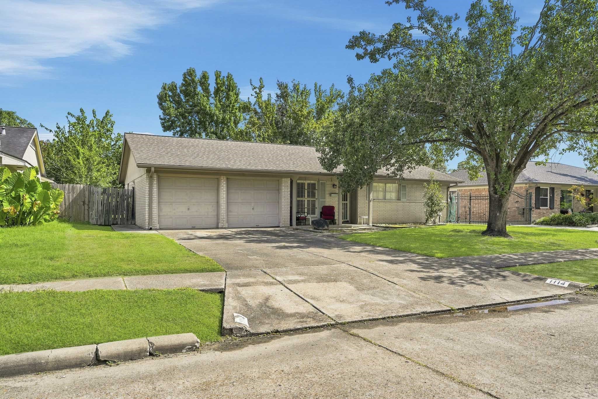 1114 Curtin Street Property Photo 3
