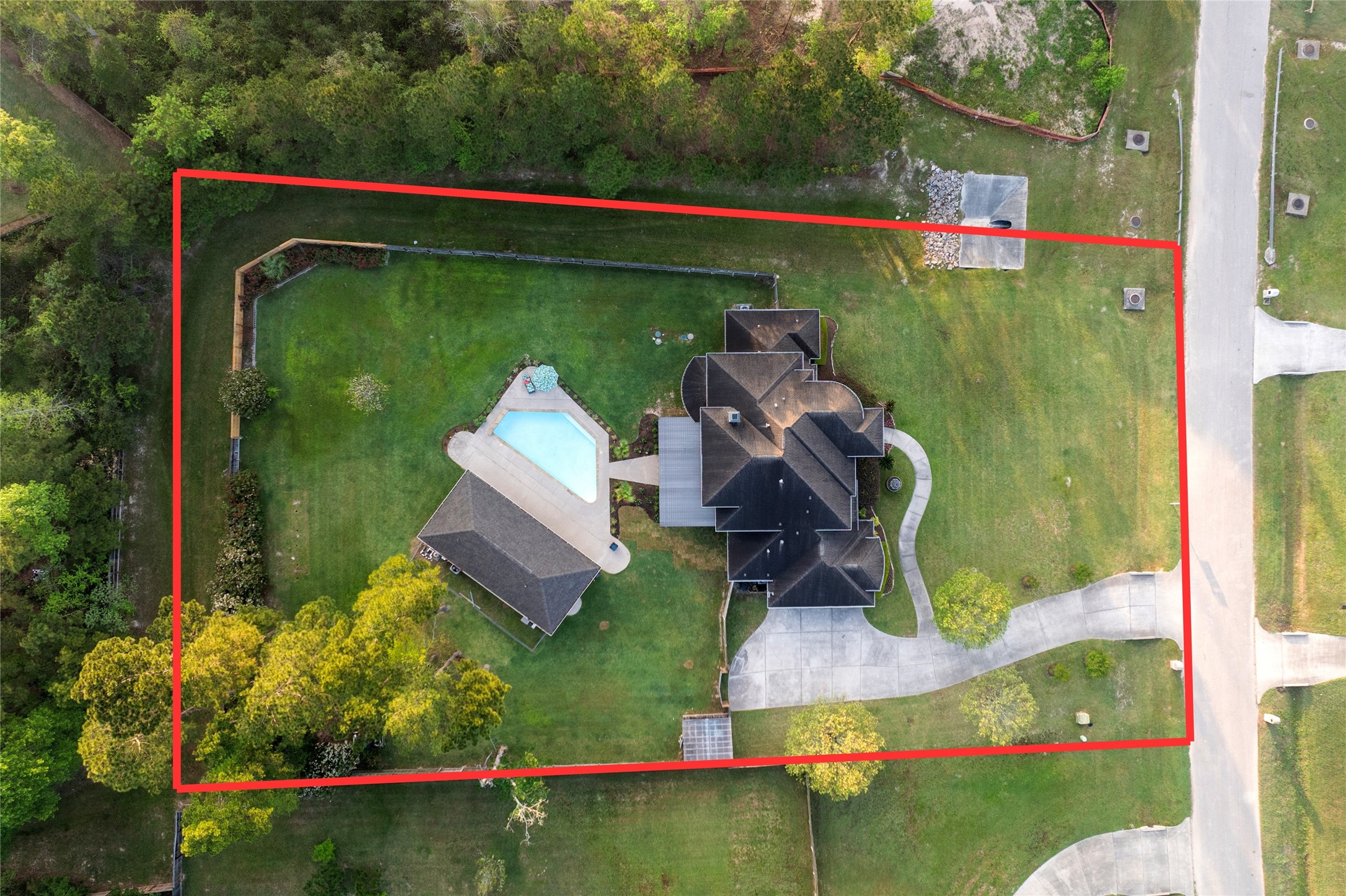 4447 Chateau Creek Way Property Photo 7