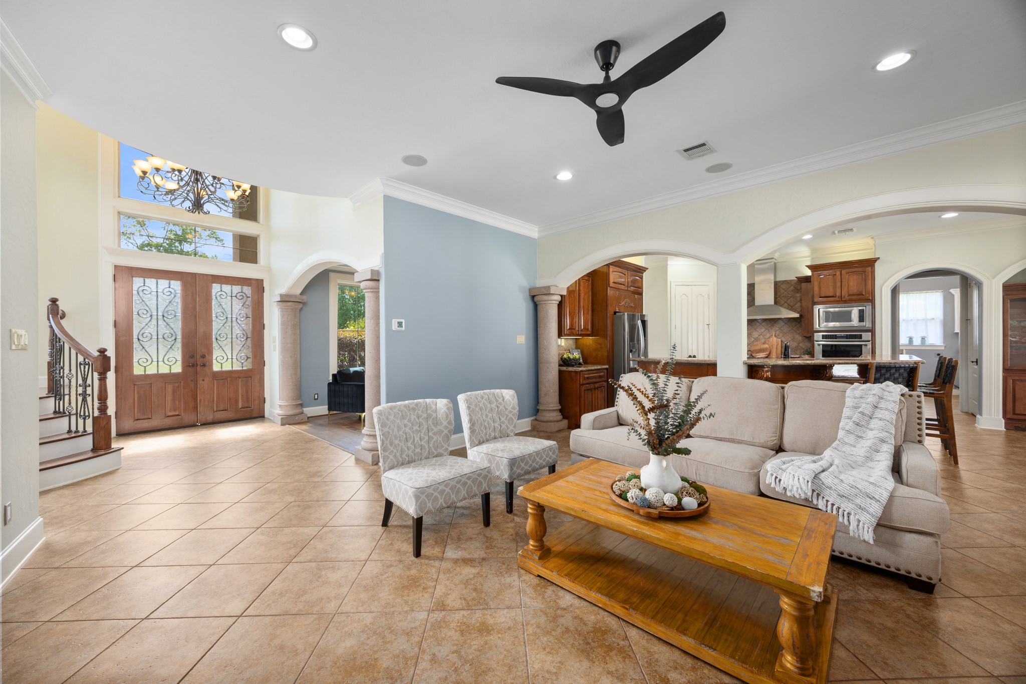 4447 Chateau Creek Way Property Photo 14