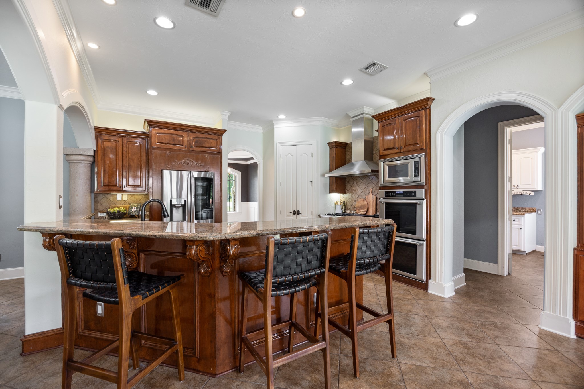 4447 Chateau Creek Way Property Photo 16