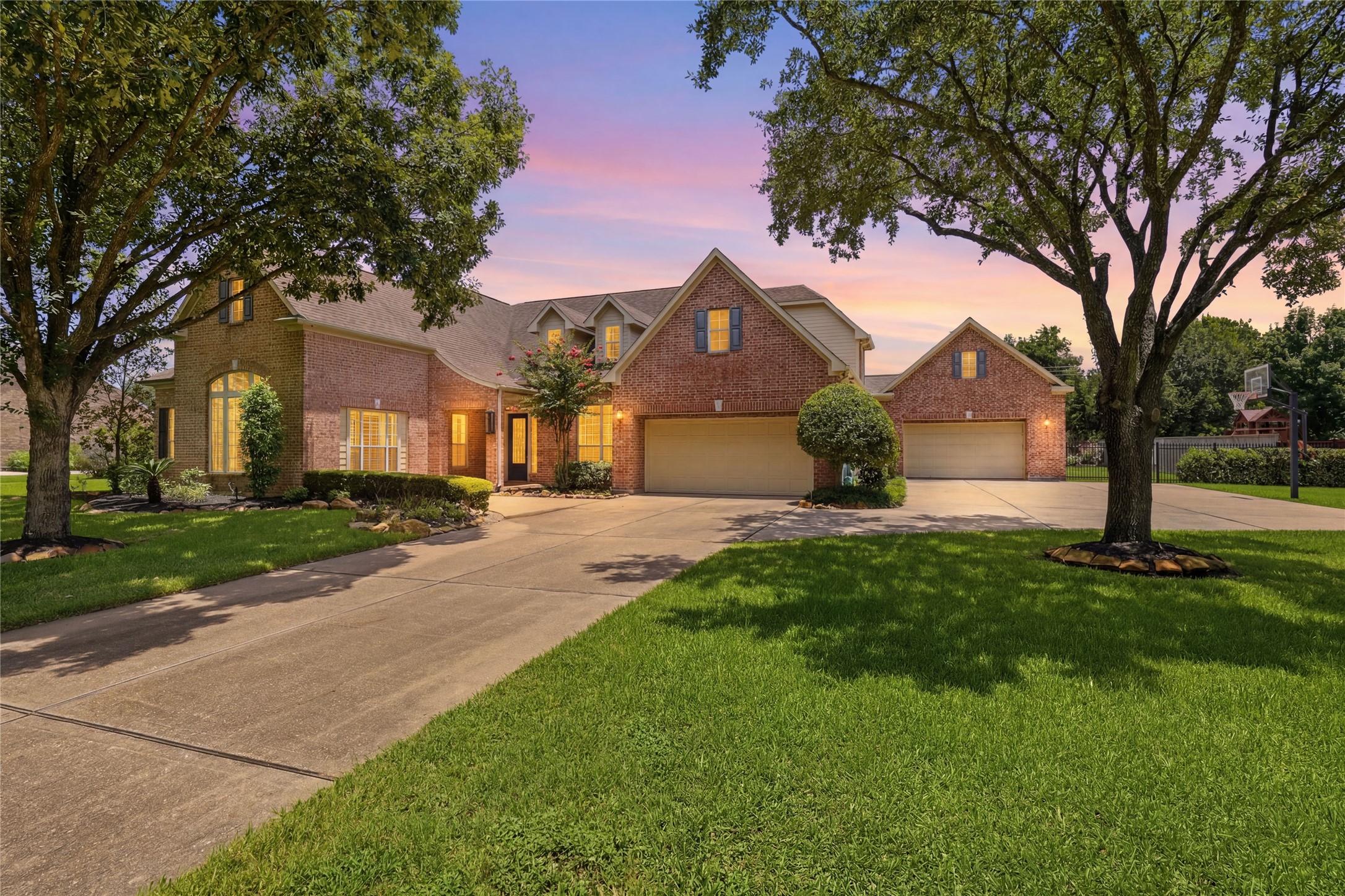 38 Highclere Park Drive Property Photo