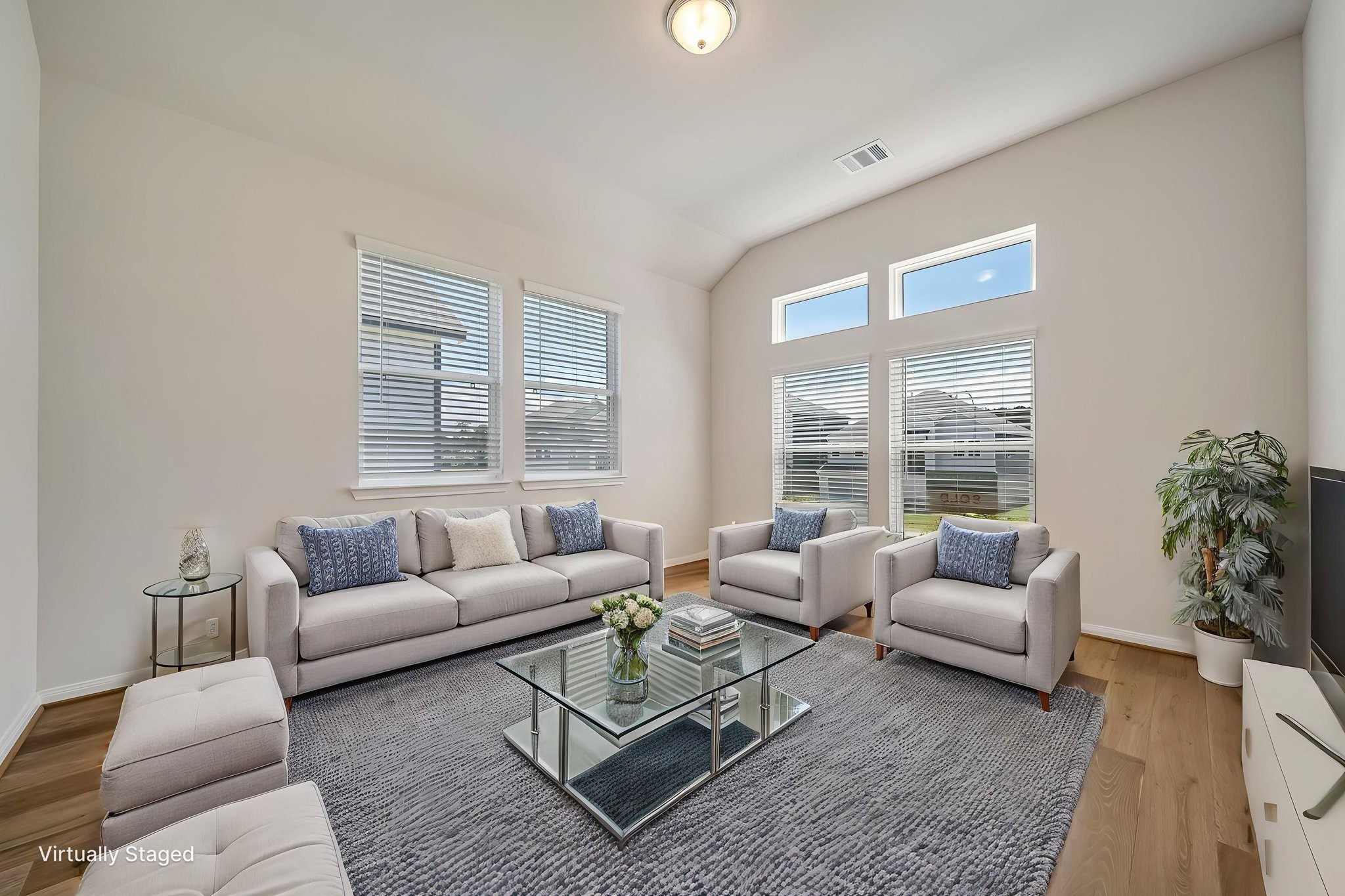 20642 Dynamic Court Property Photo 4