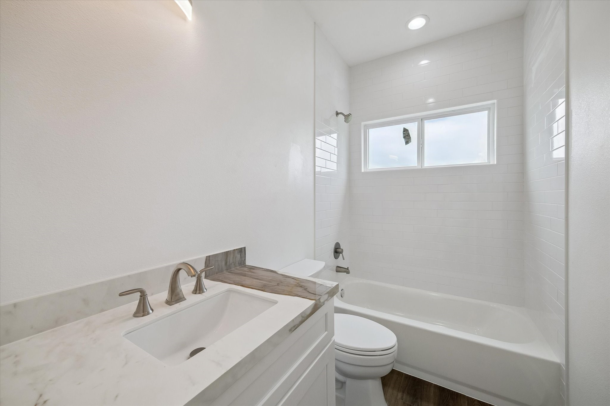 5312 Salina Street Property Photo 12