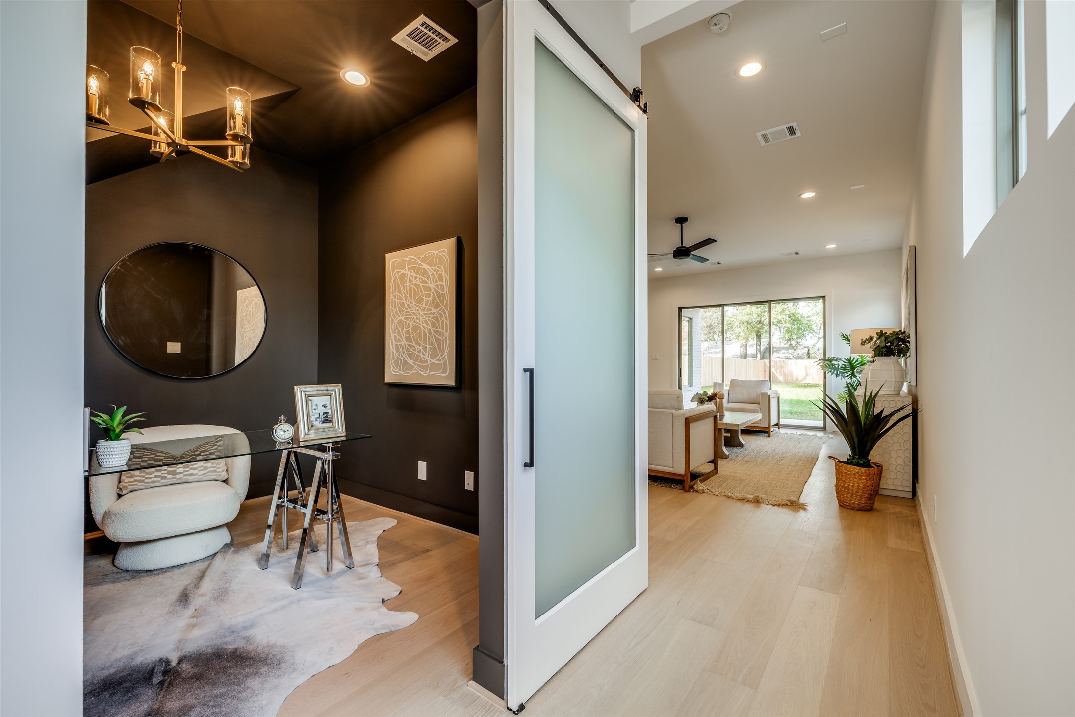 1822 Branard Street B Property Photo 7