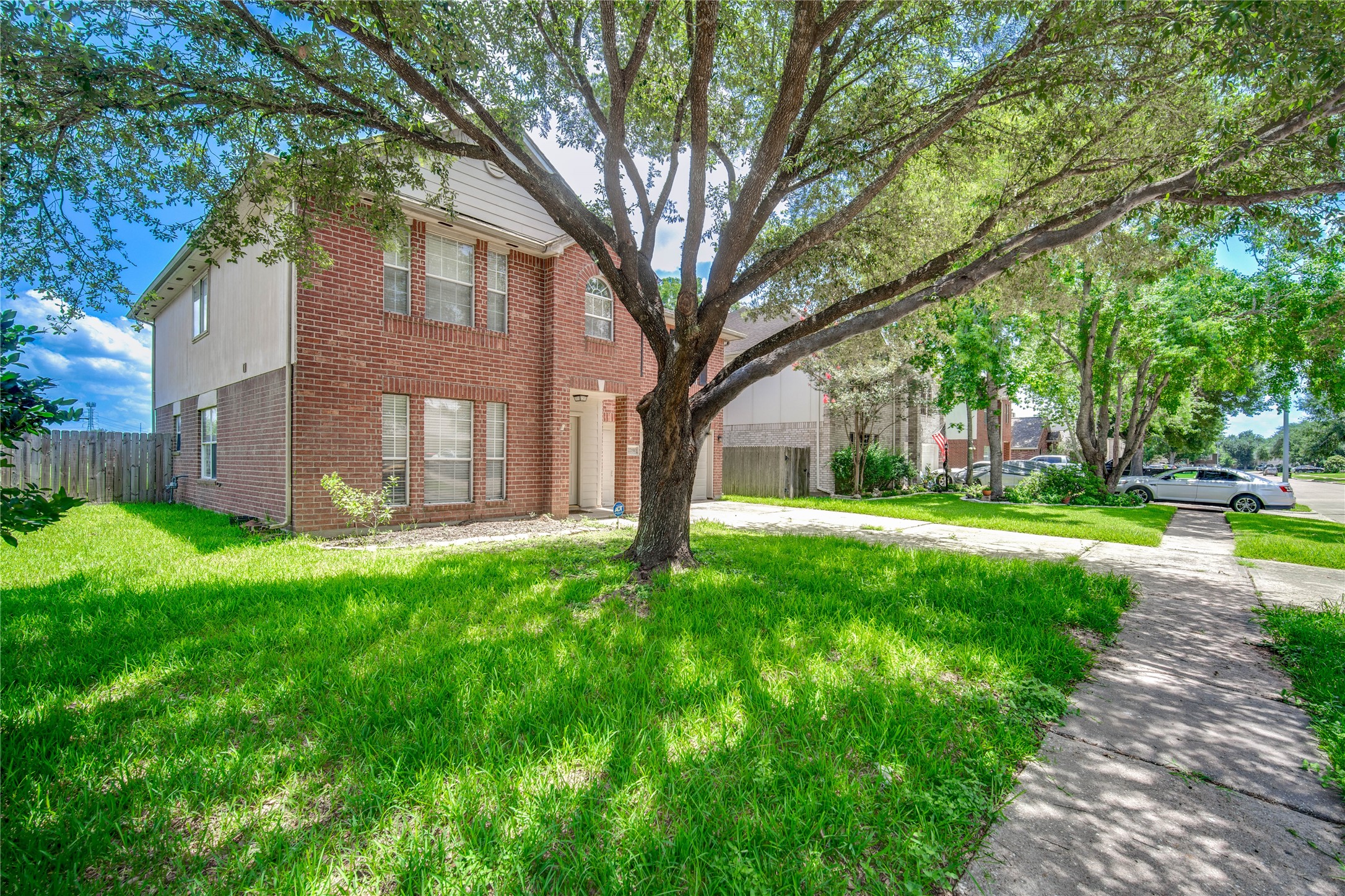22810 W Waterlake Drive Property Photo 3