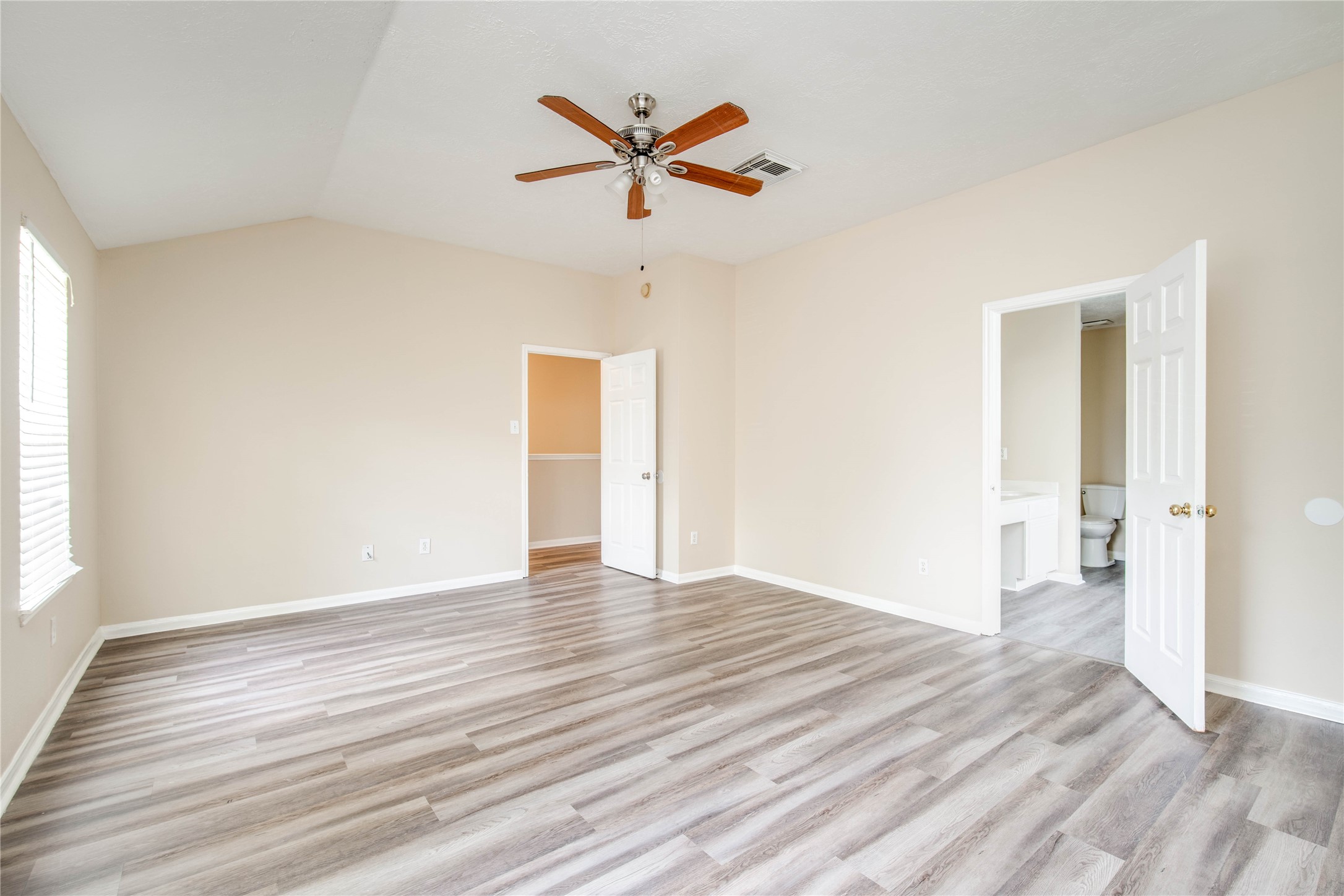 22810 W Waterlake Drive Property Photo 22