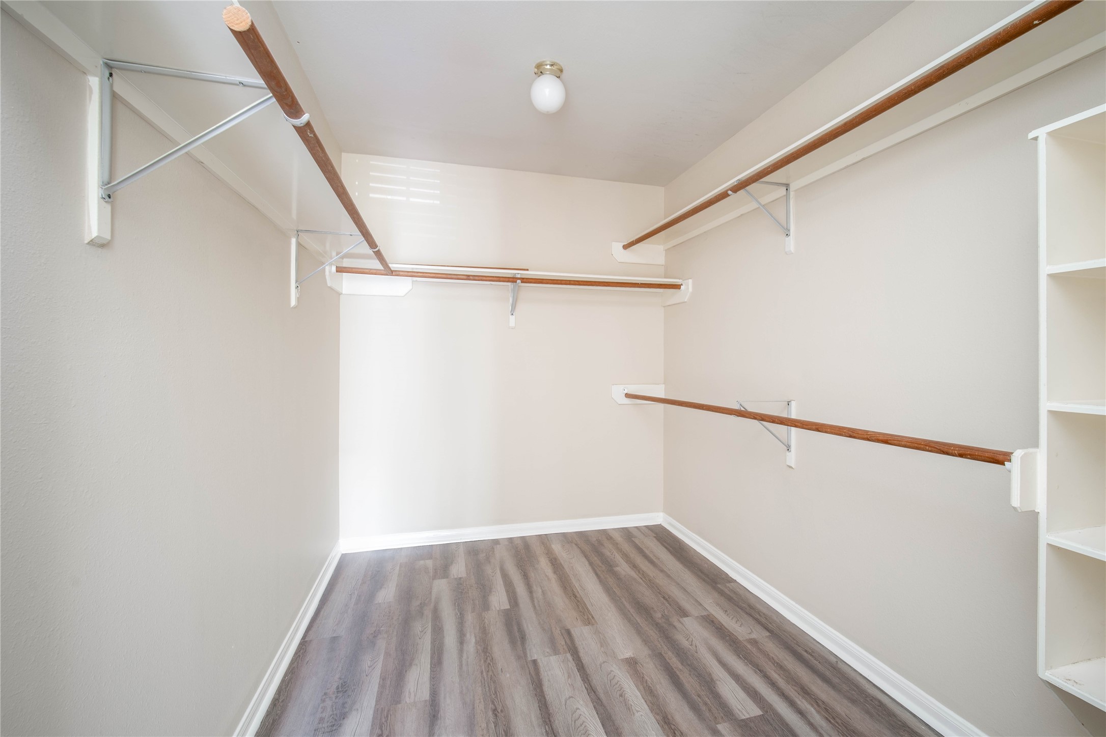 22810 W Waterlake Drive Property Photo 23