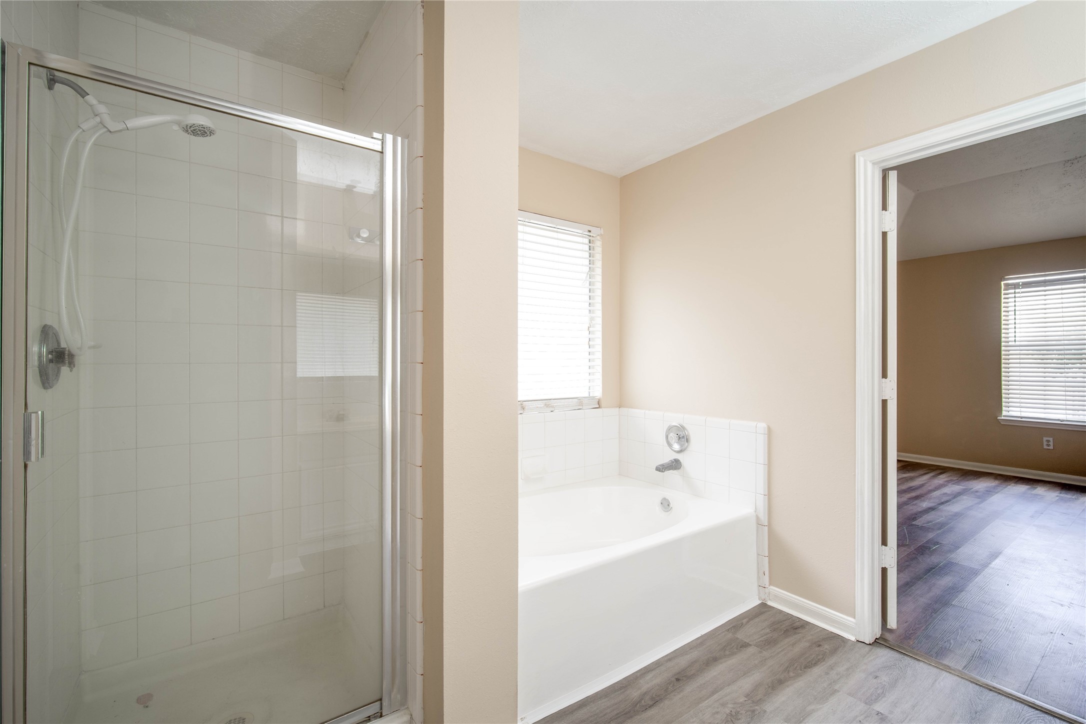 22810 W Waterlake Drive Property Photo 24