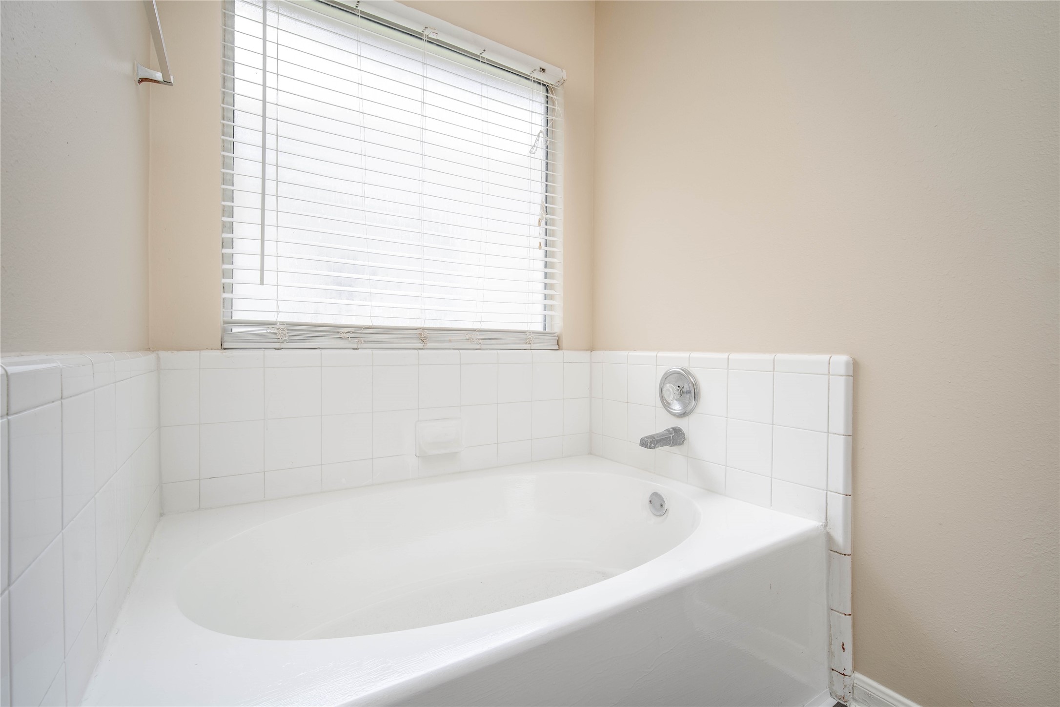 22810 W Waterlake Drive Property Photo 26