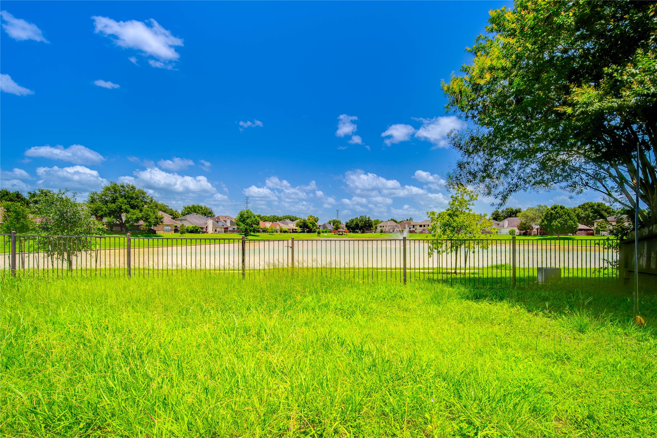 22810 W Waterlake Drive Property Photo 34