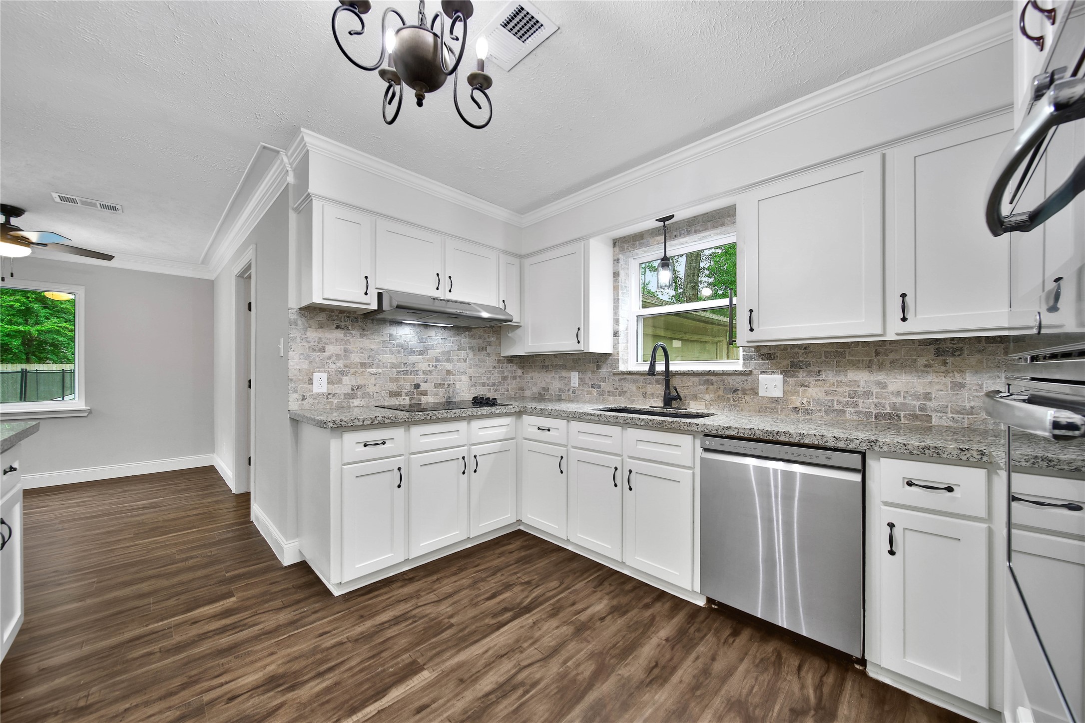 6407 Craigway Road Property Photo 8
