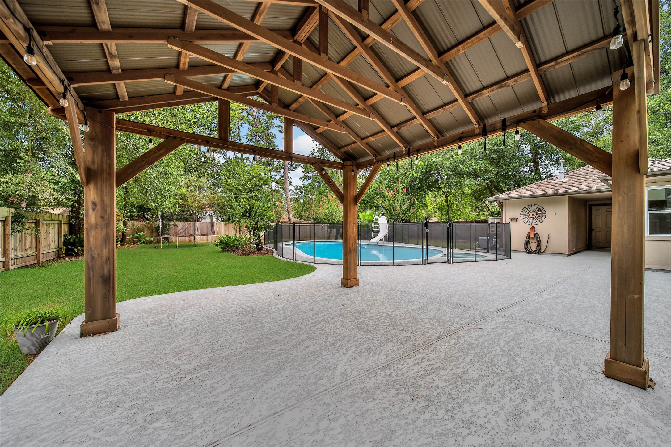 6407 Craigway Road Property Photo 28
