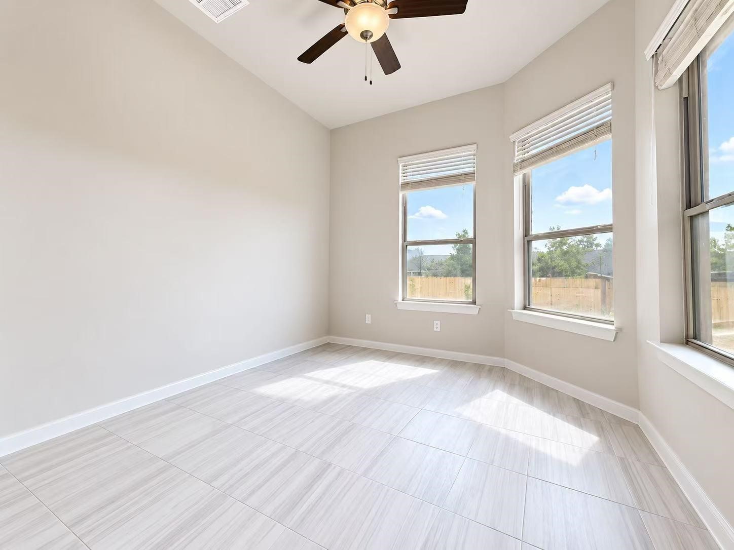 2135 Wisteria Cove Dr Property Photo 13