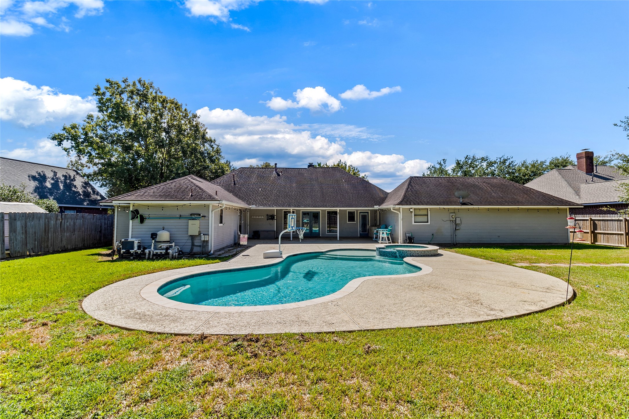 55 Silver Lace Court Property Photo 3