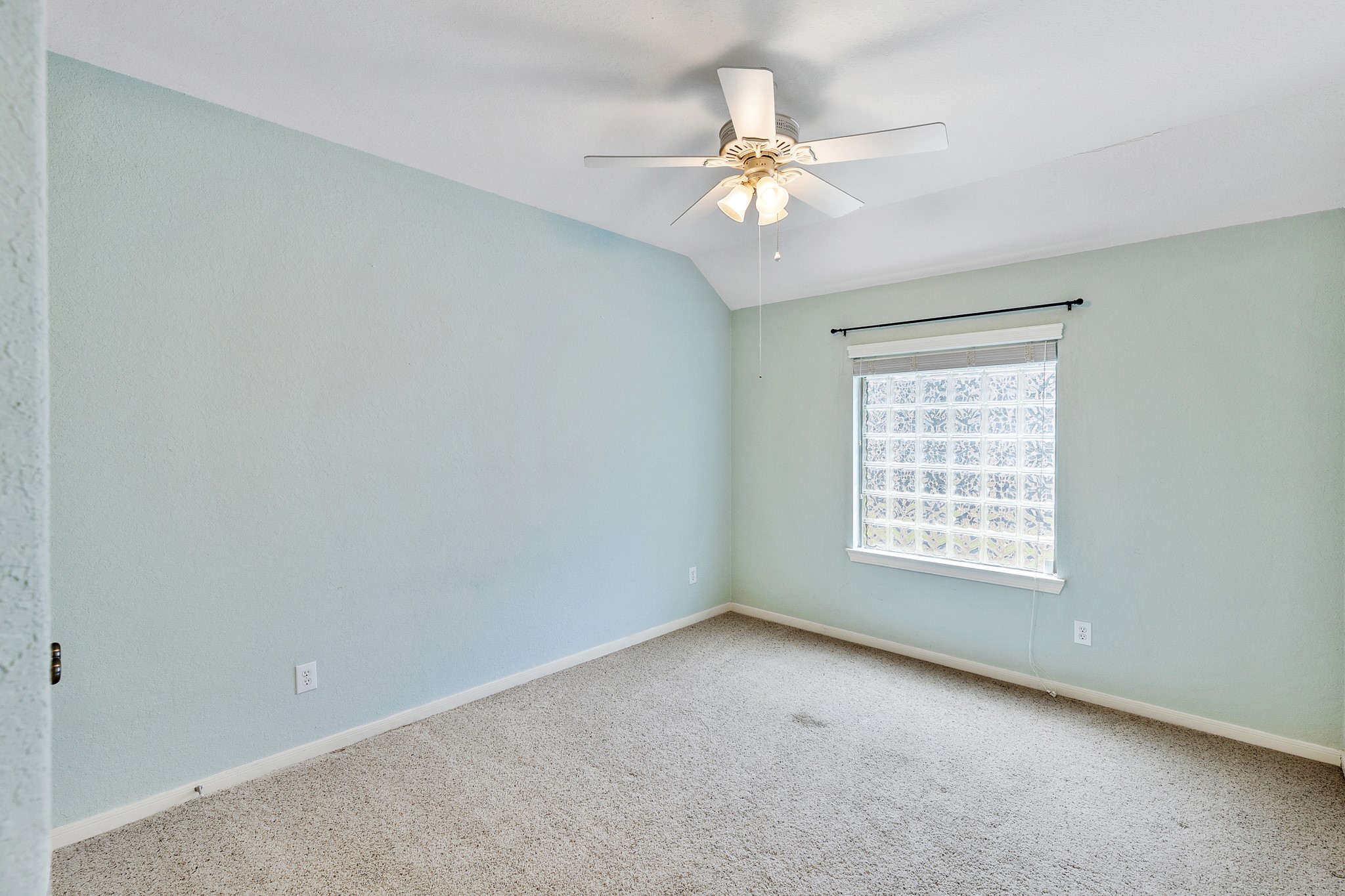 26928 Merlot River Drive Property Photo 27