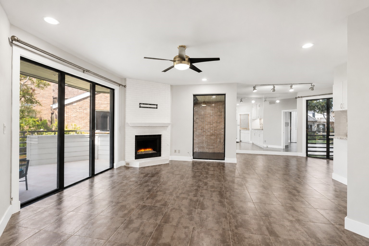1931 Enterprise Avenue Property Photo 7