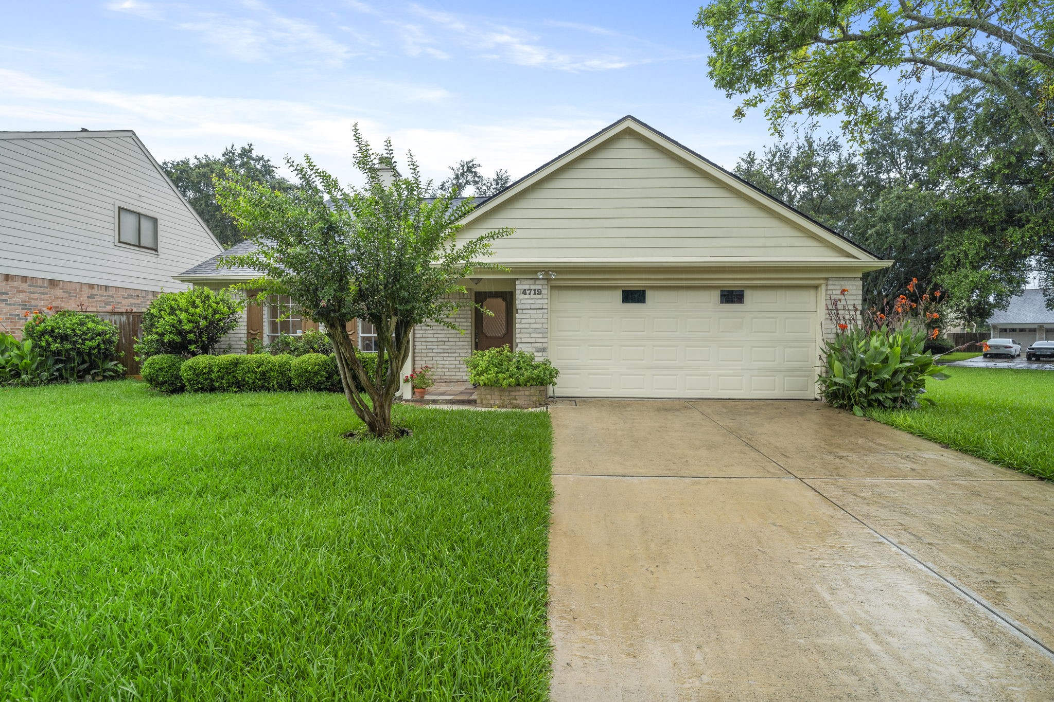 4719 Rainbow Run Property Photo 1