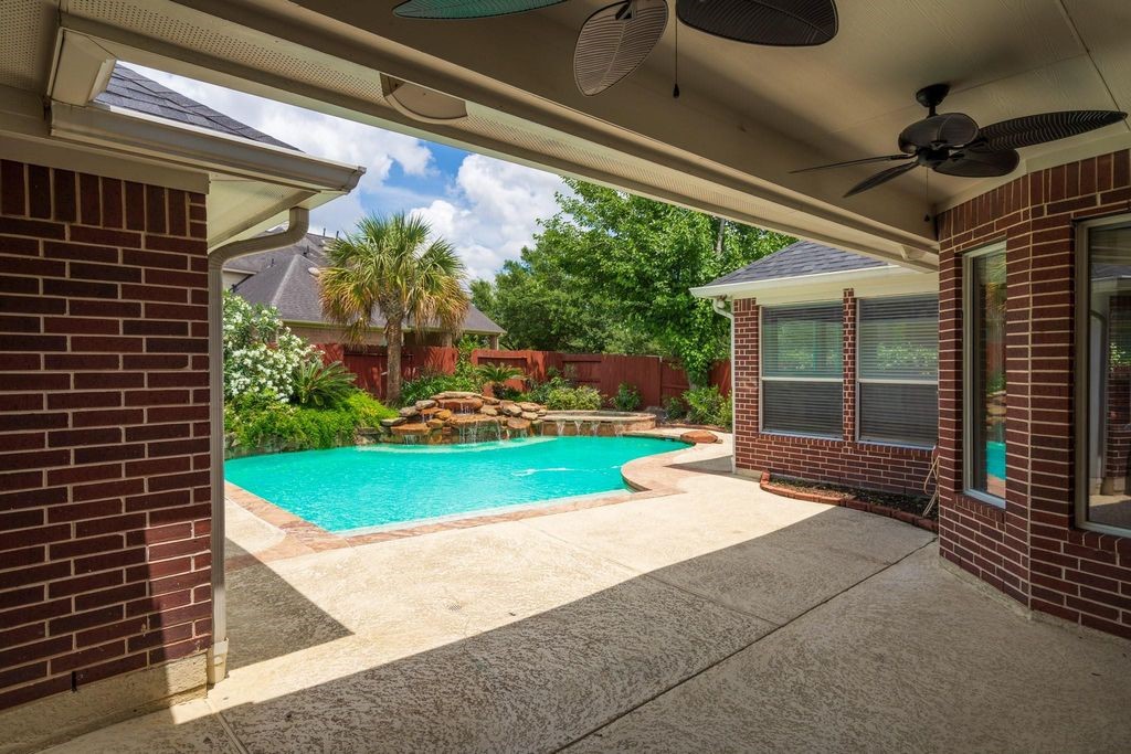 12406 Santiago Cove Lane Property Photo 33