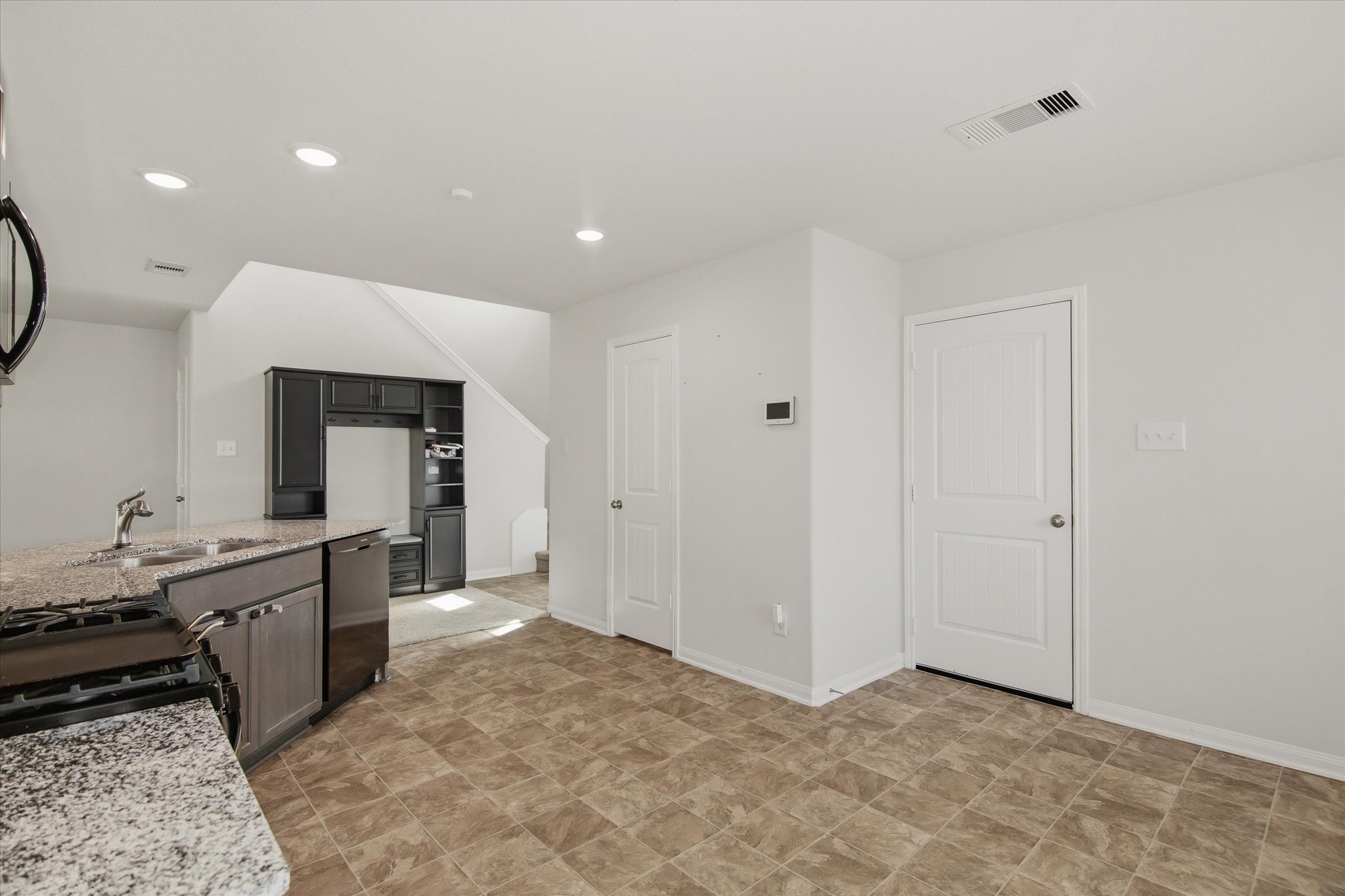 1228 Haverford Lane Property Photo 11