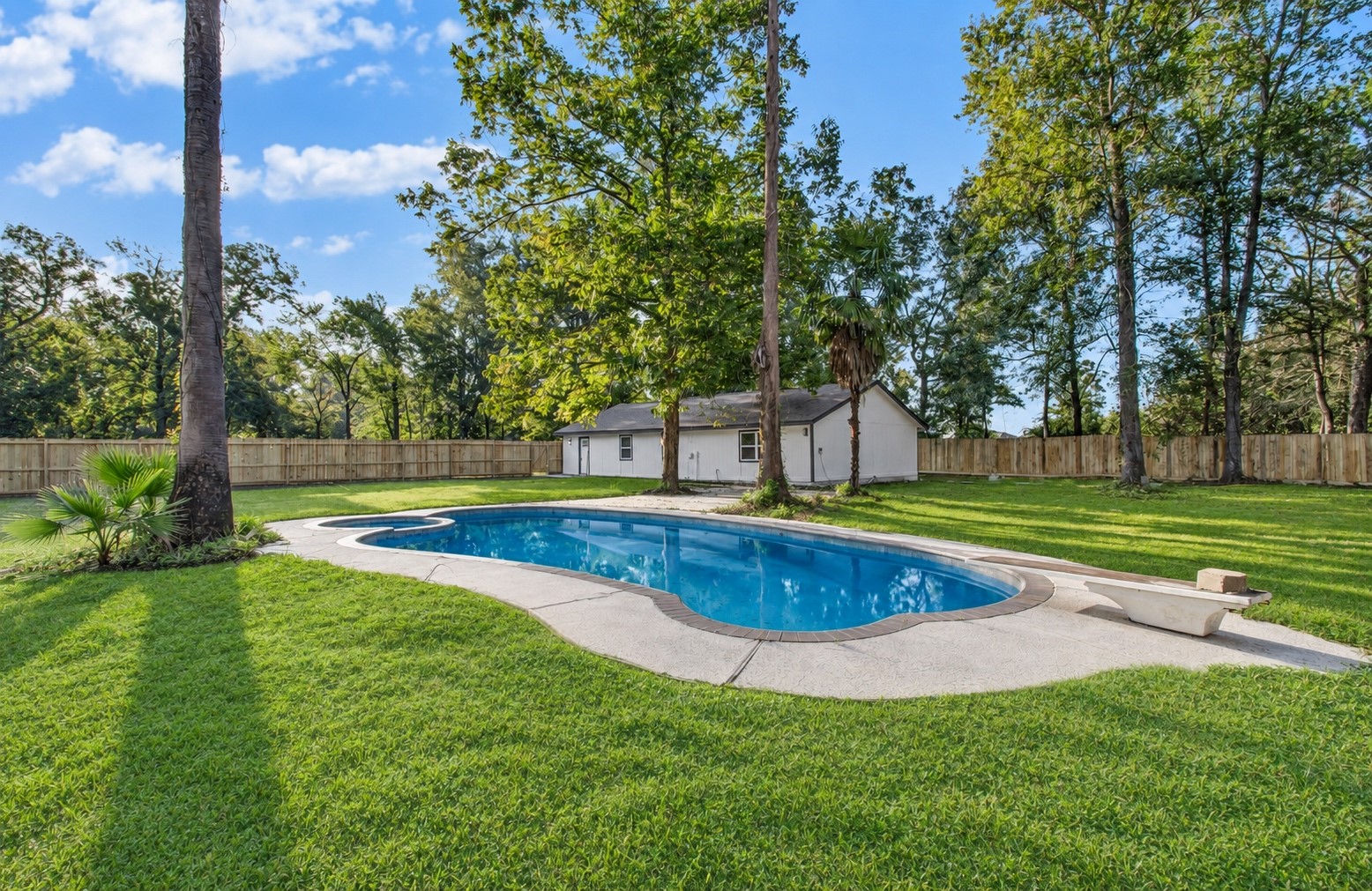 16718 Charleston Drive Property Photo 30