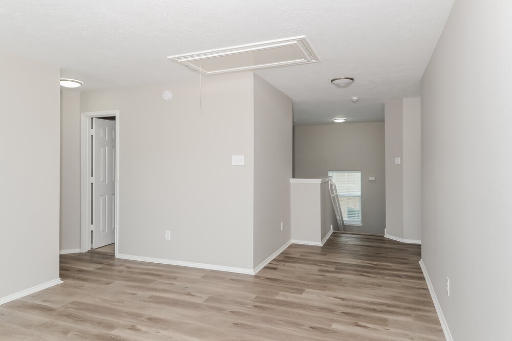 7318 Cypress Prairie Drive Property Photo 9