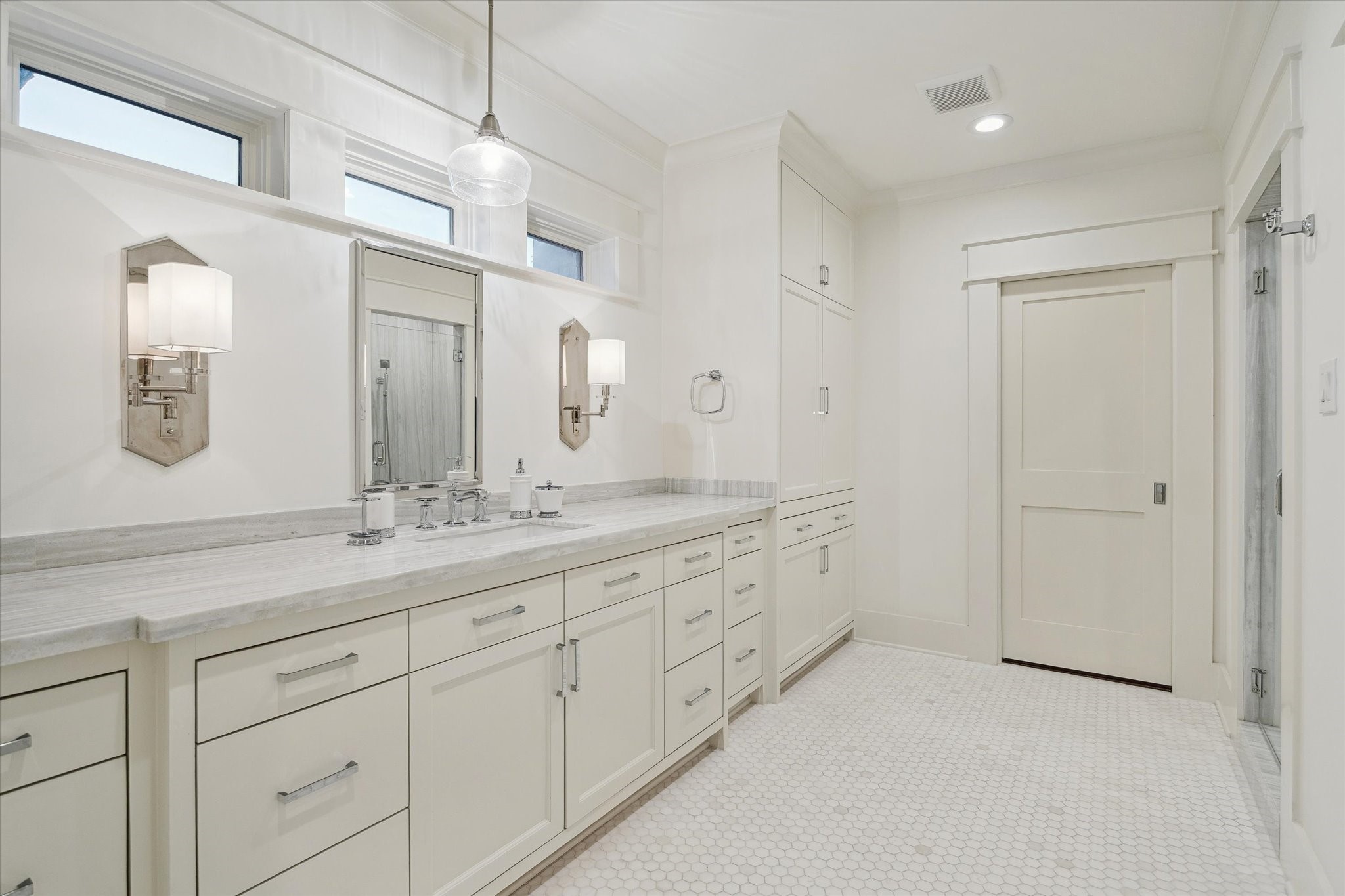 1702 South Boulevard Property Photo 26