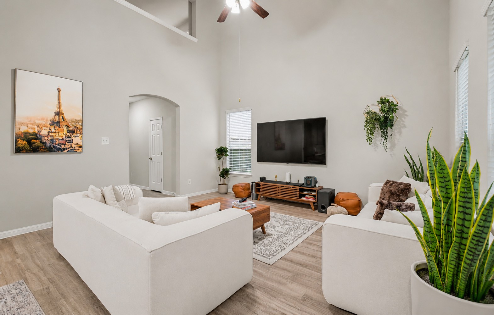 27094 Grey Fox Run Property Photo 14