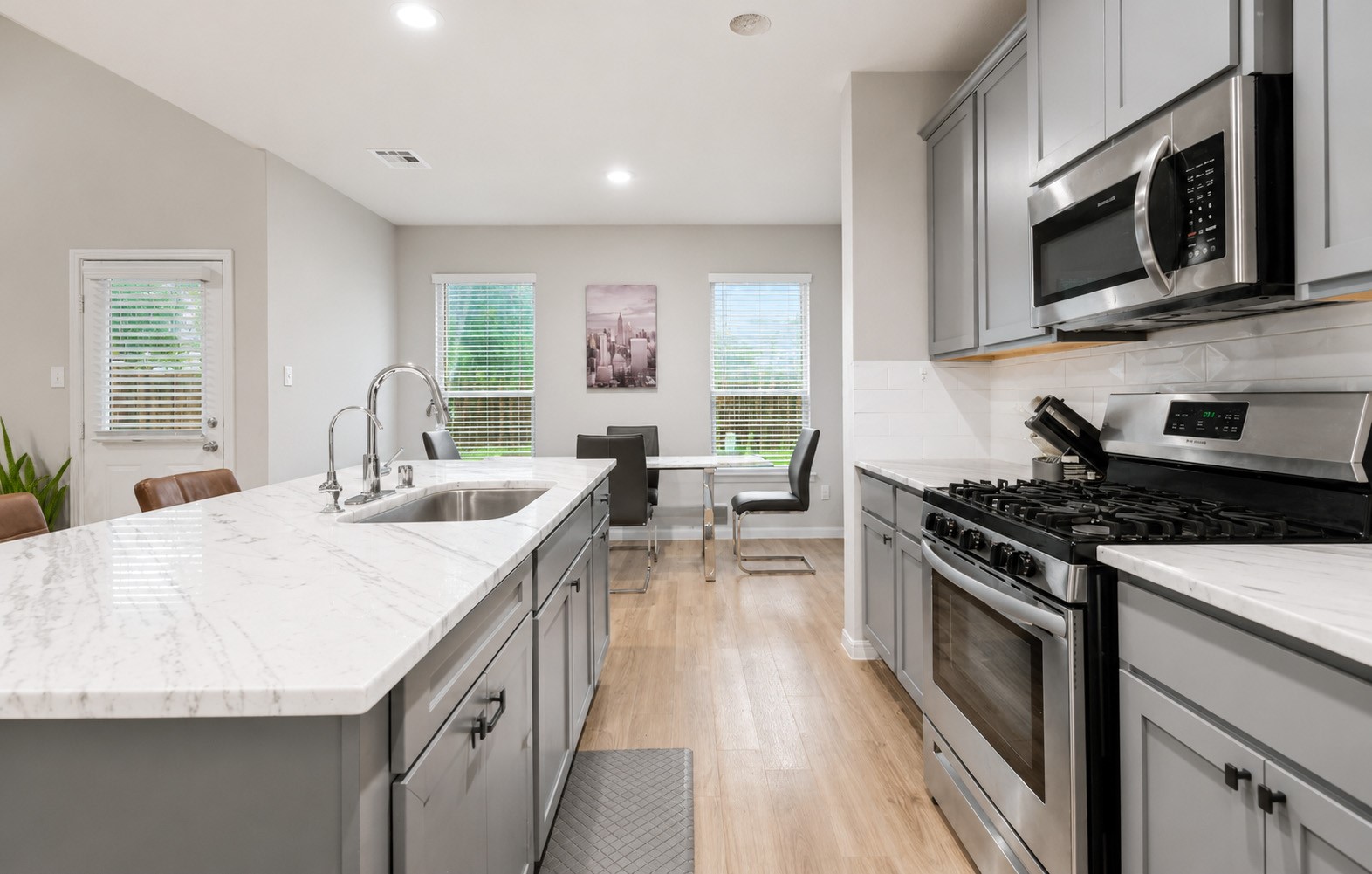 27094 Grey Fox Run Property Photo 18