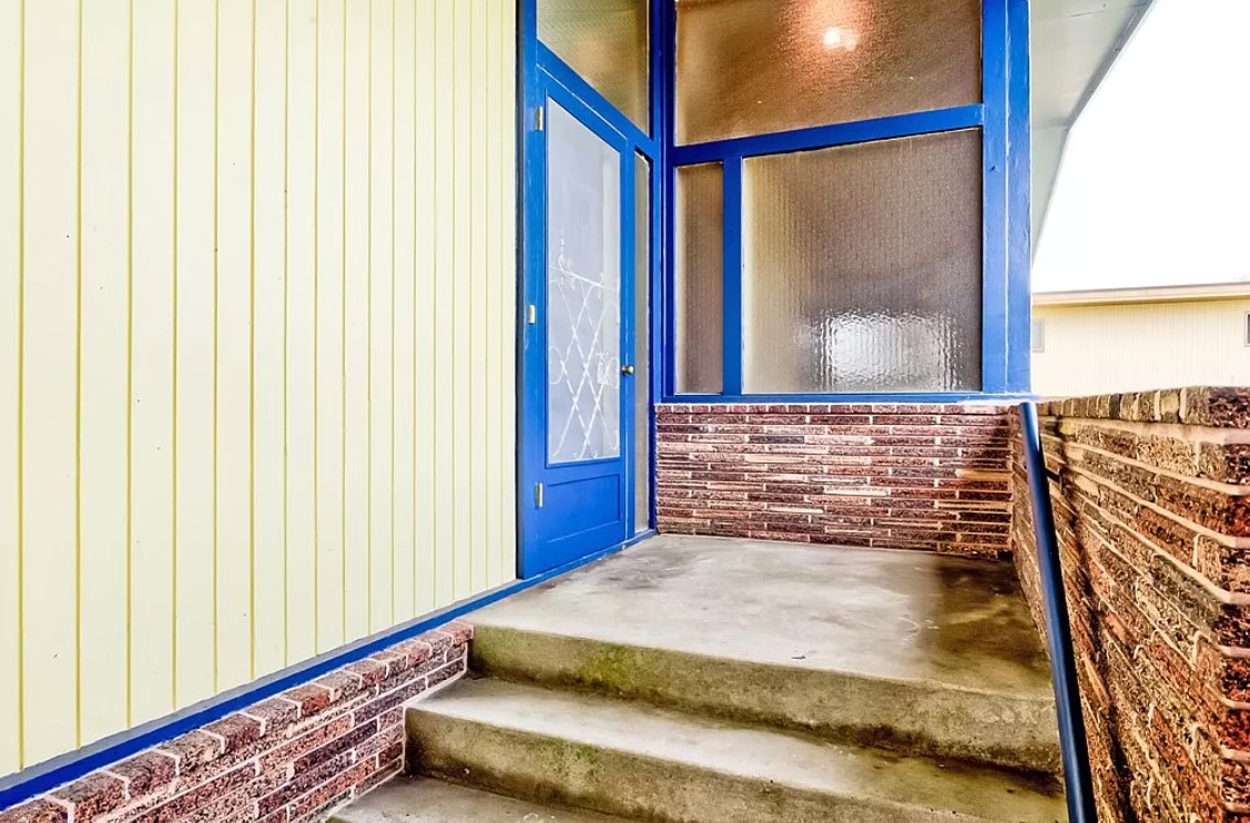 4600 Lakeshore Drive Property Photo 9