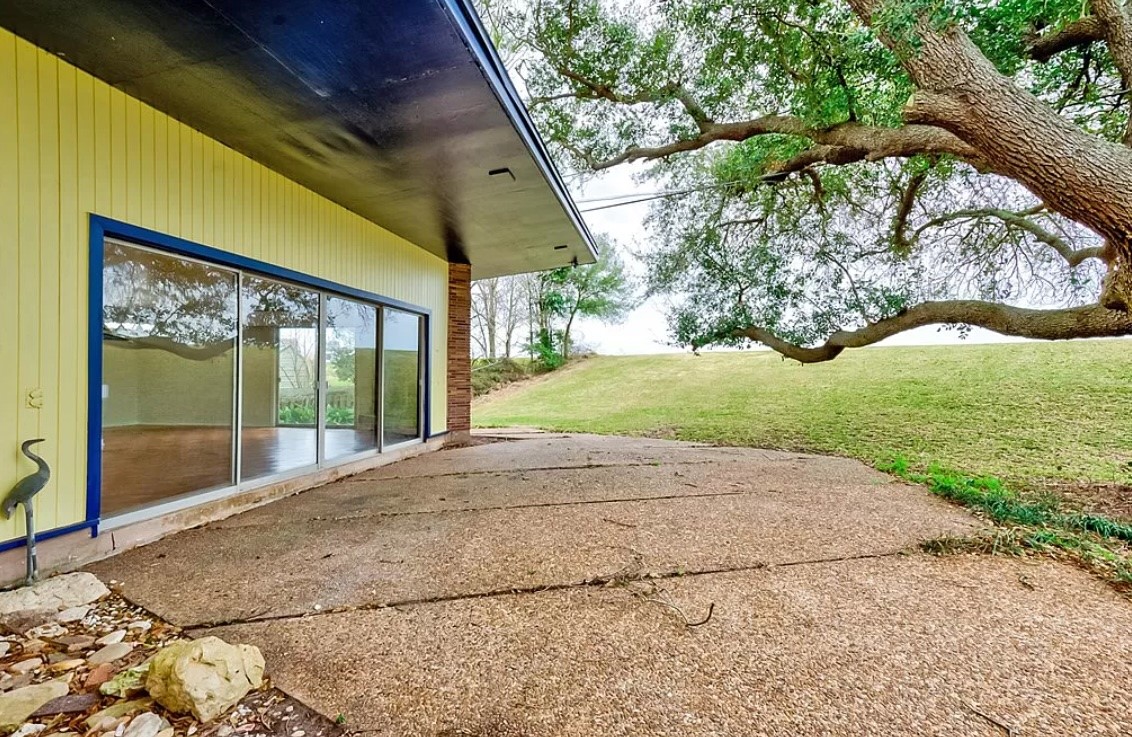 4600 Lakeshore Drive Property Photo 31