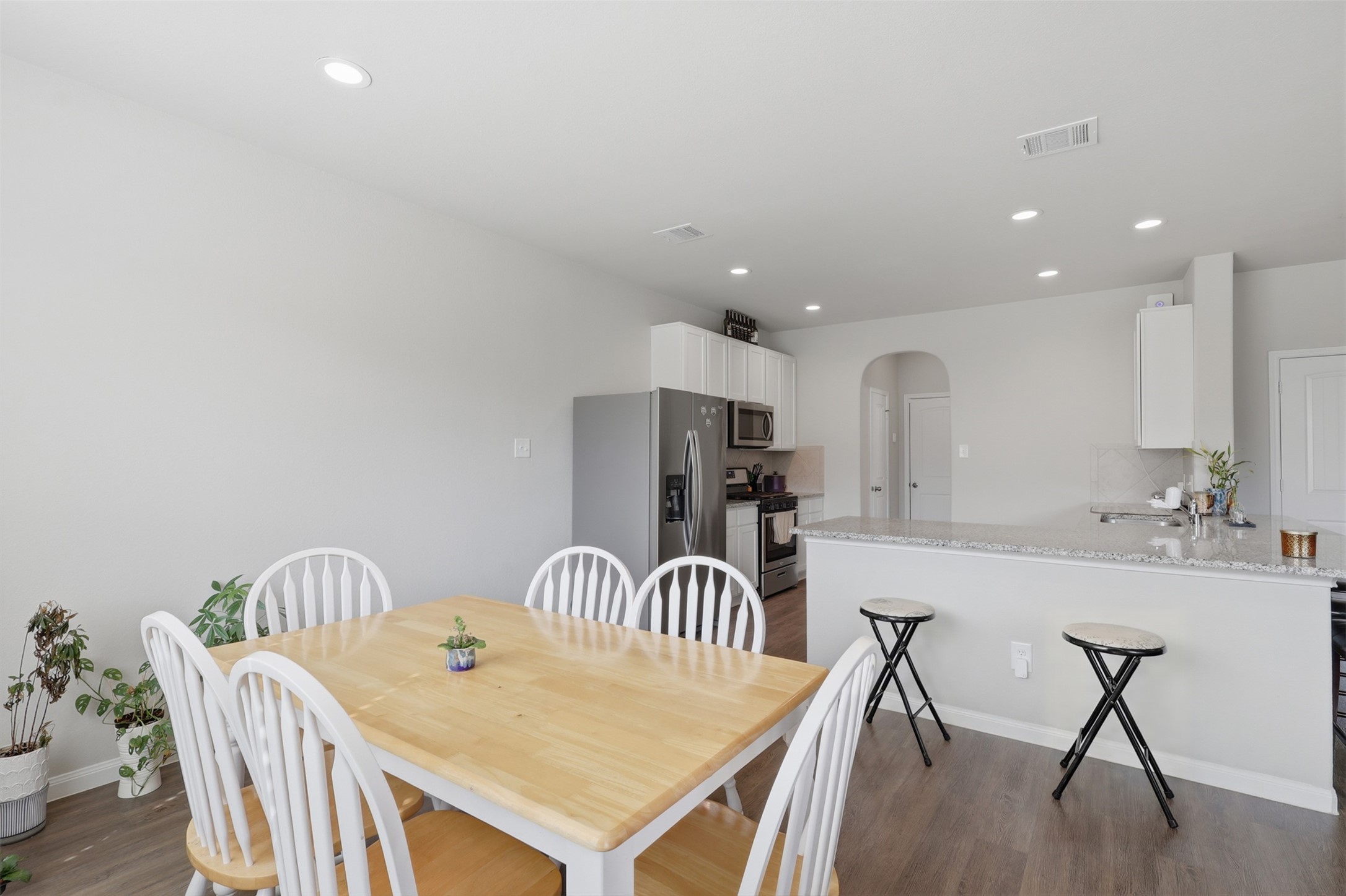 17622 Holroyd Road Property Photo 8