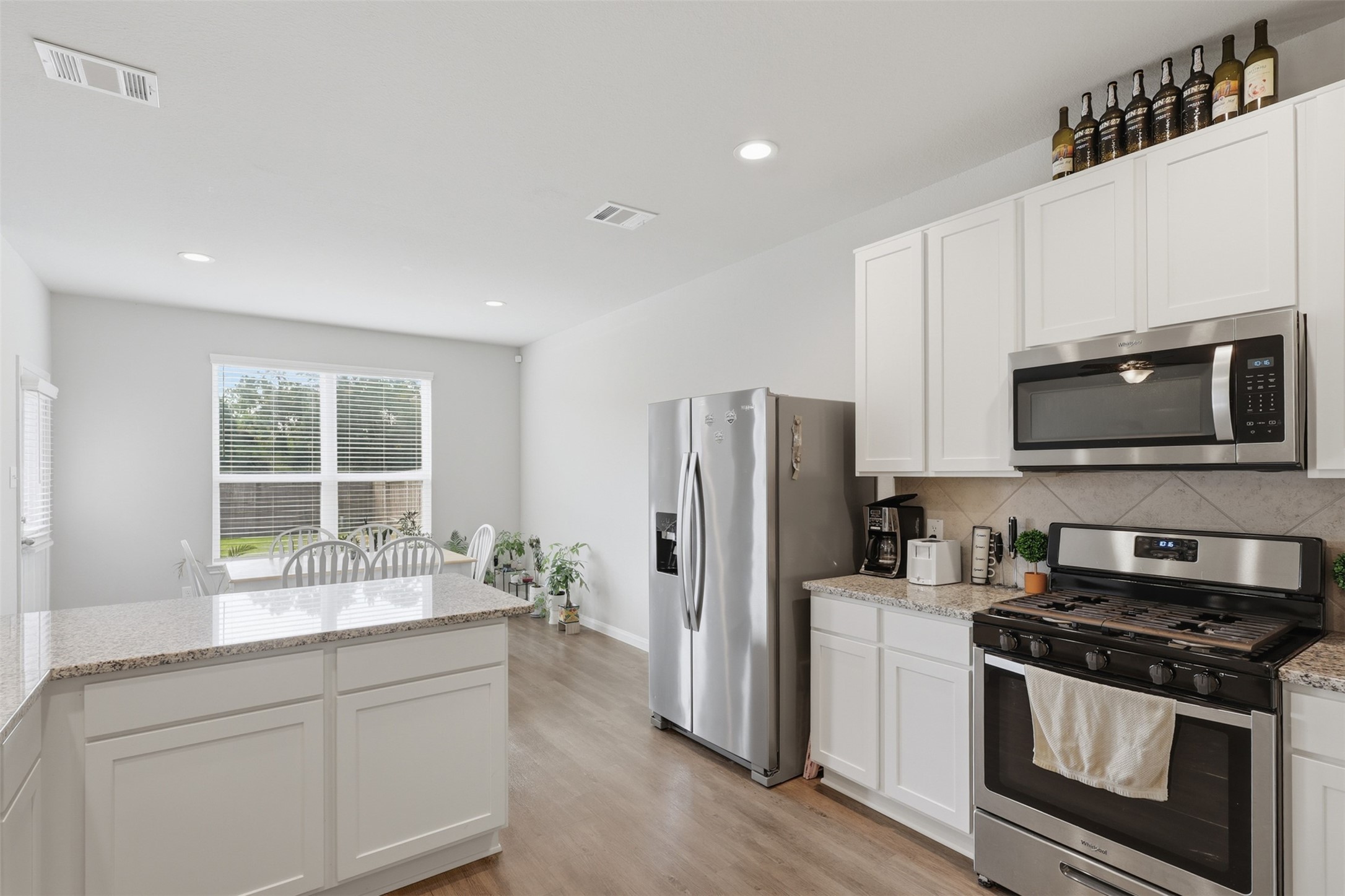 17622 Holroyd Road Property Photo 11