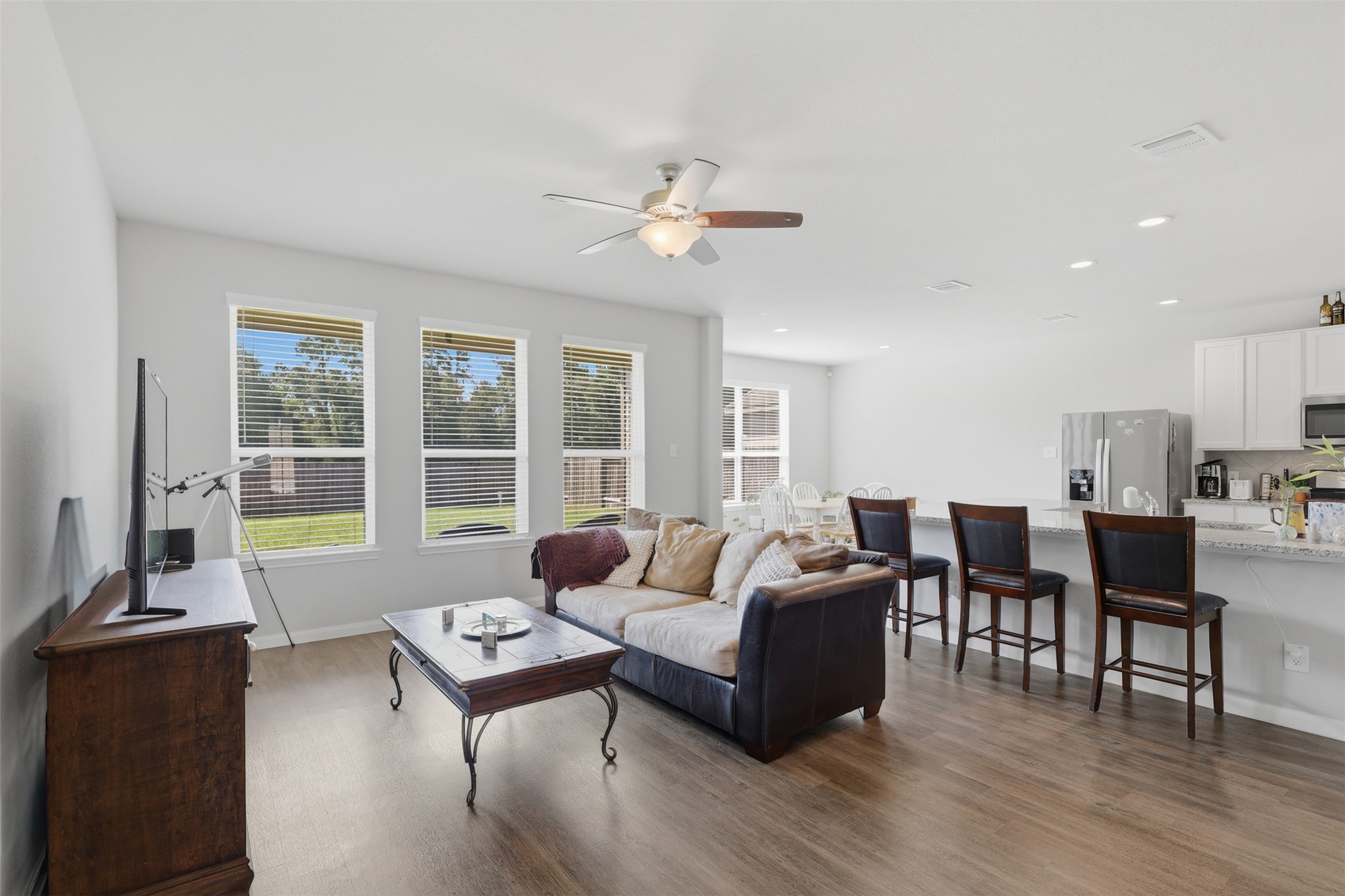17622 Holroyd Road Property Photo 13