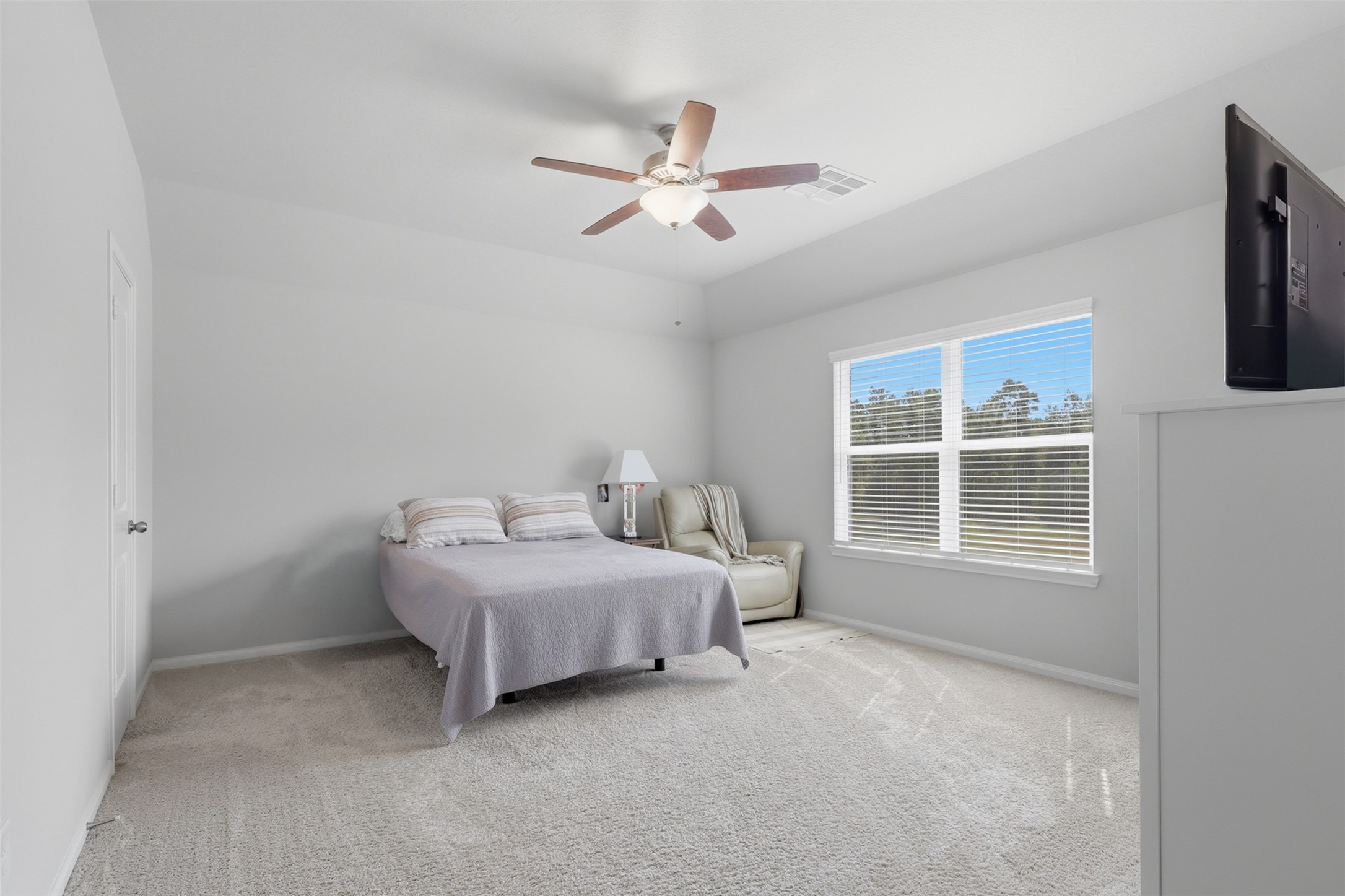 17622 Holroyd Road Property Photo 19