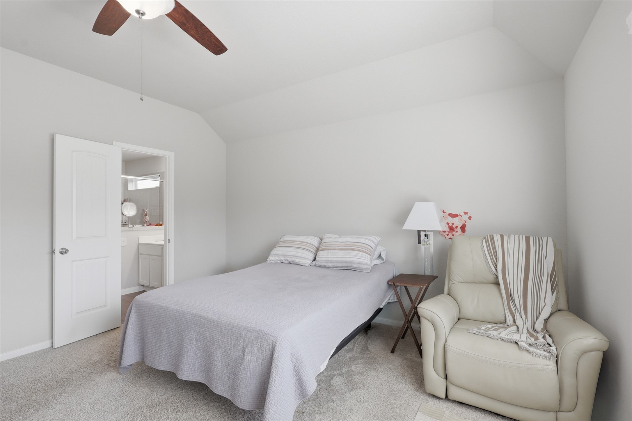 17622 Holroyd Road Property Photo 20