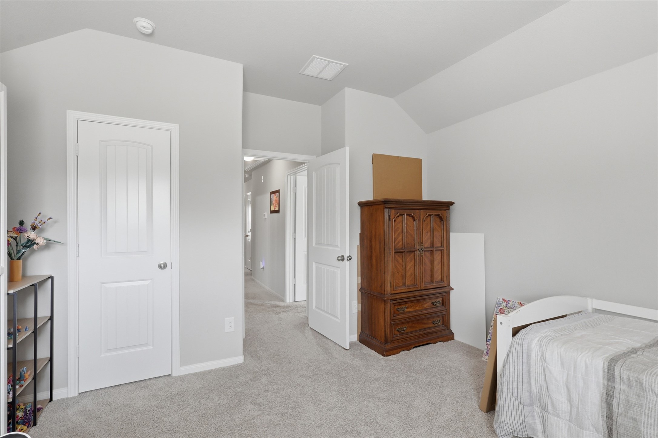 17622 Holroyd Road Property Photo 25