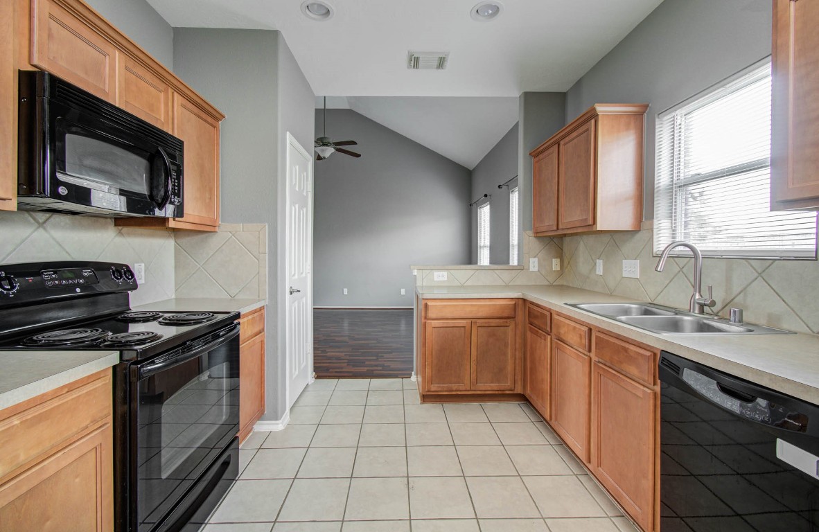 14034 Chelseahurst Lane Property Photo 19