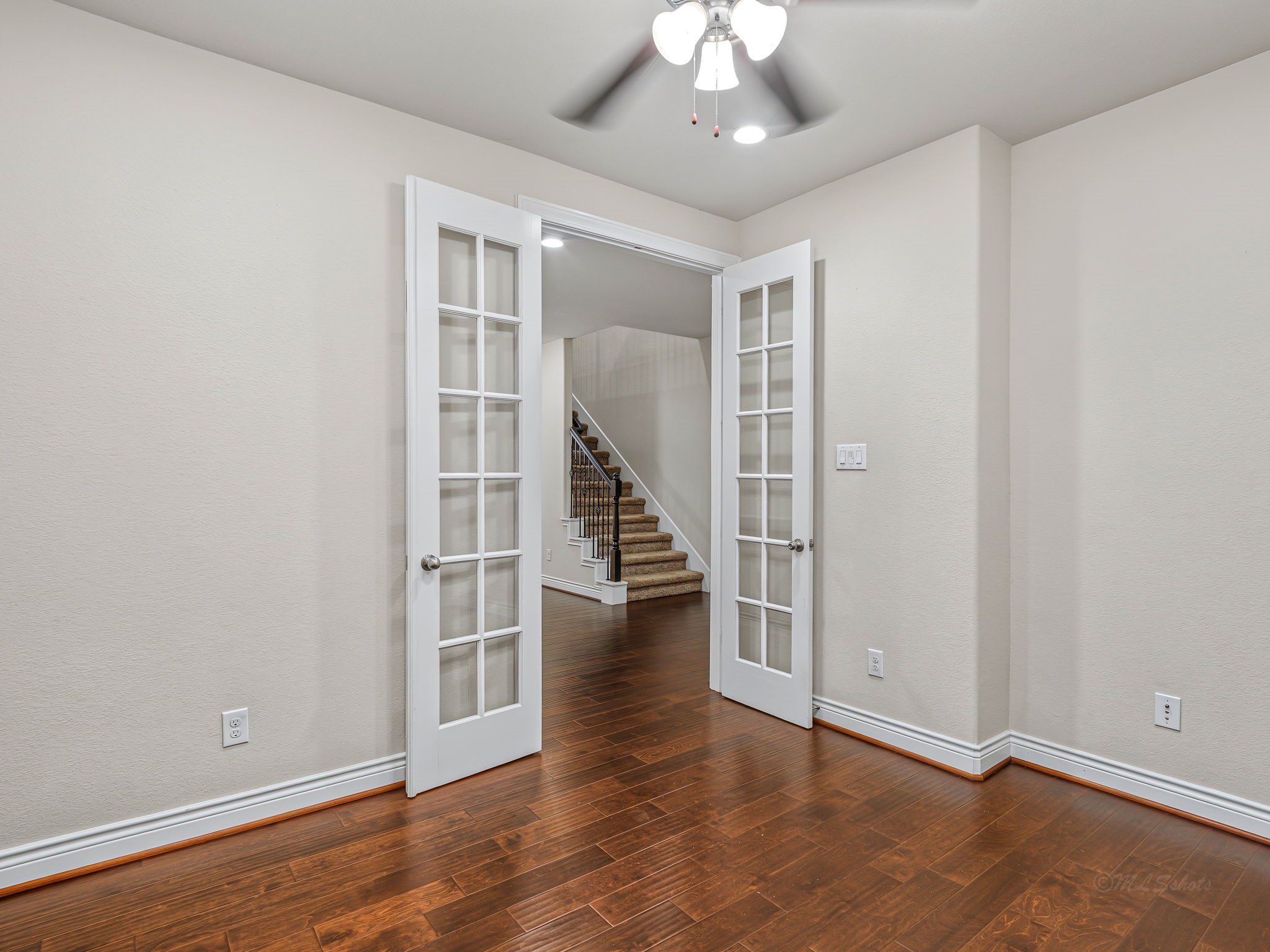 24227 Peralta Glen Lane Property Photo 5