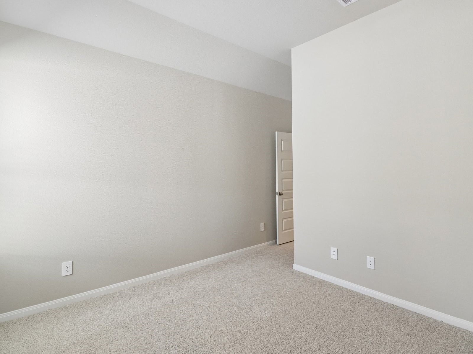 6103 Golden Plover Lane Property Photo 11