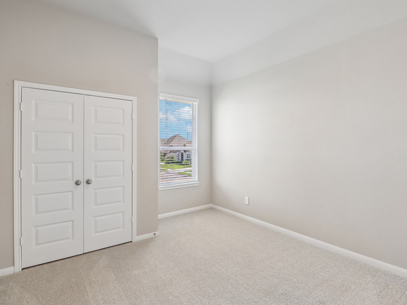 6103 Golden Plover Lane Property Photo 15