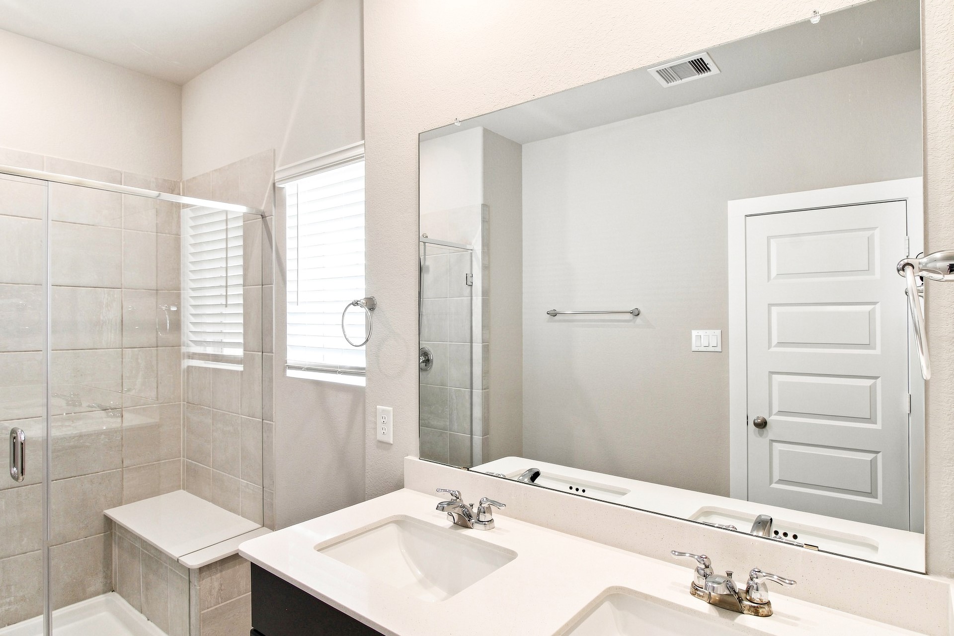 2186 Shady Pier Drive Property Photo 10