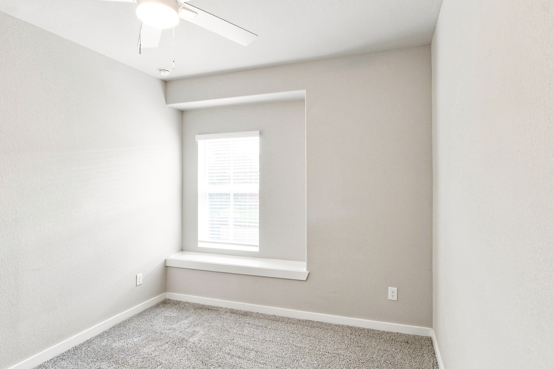 2186 Shady Pier Drive Property Photo 12