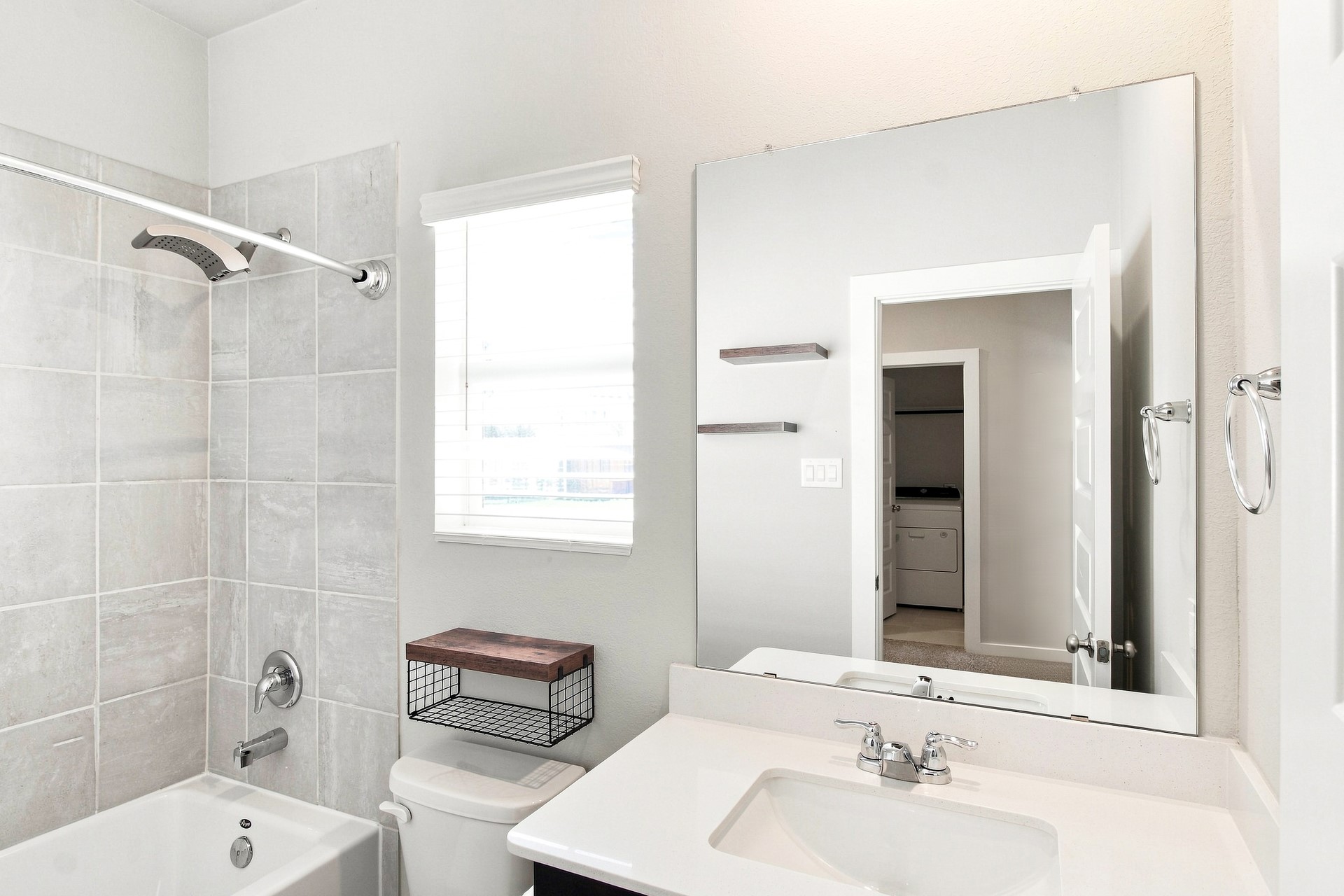 2186 Shady Pier Drive Property Photo 13