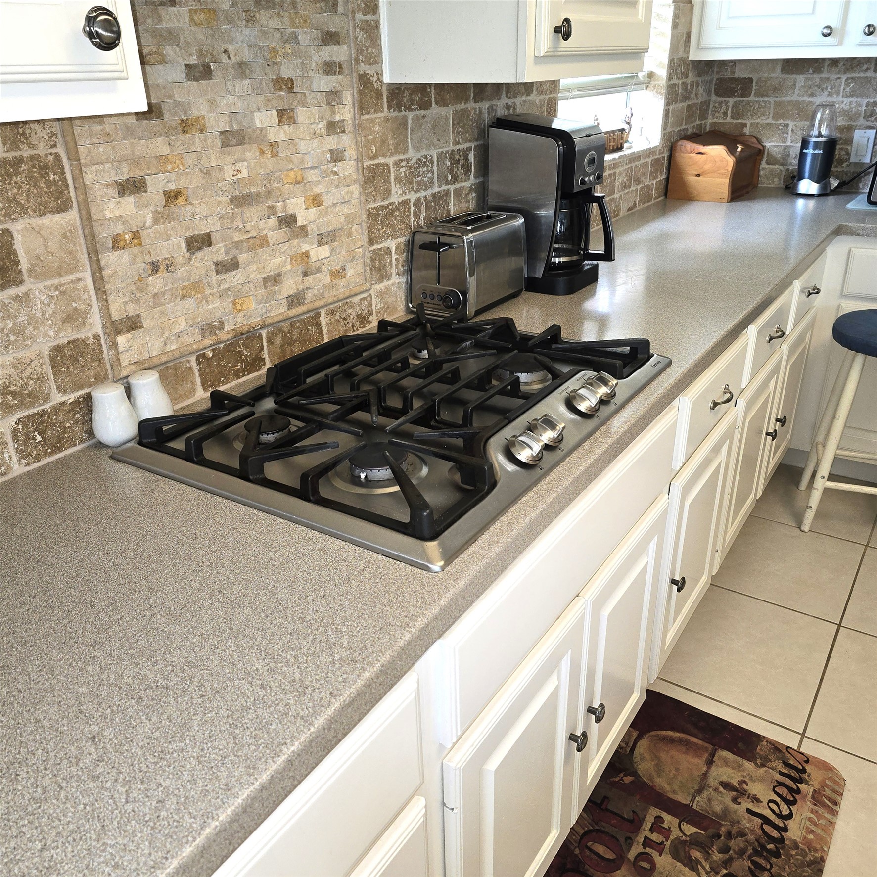 2431 Oyster Loop Drive Property Photo 5