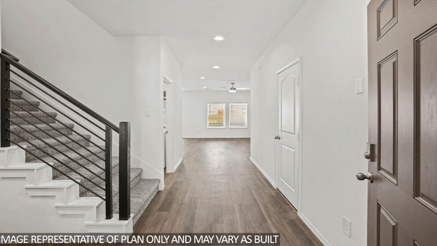 724 Nueces Trail Property Photo 2