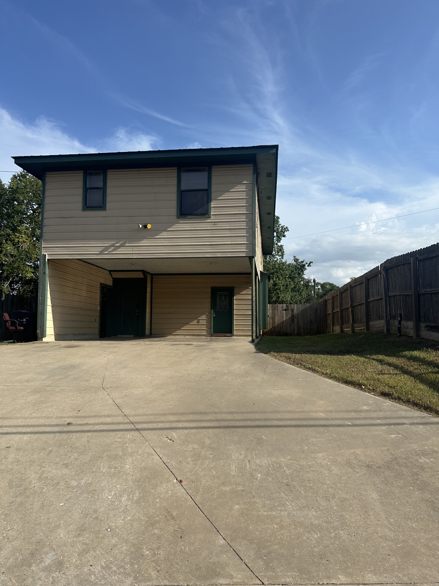1214 E Alamo Property Photo 1