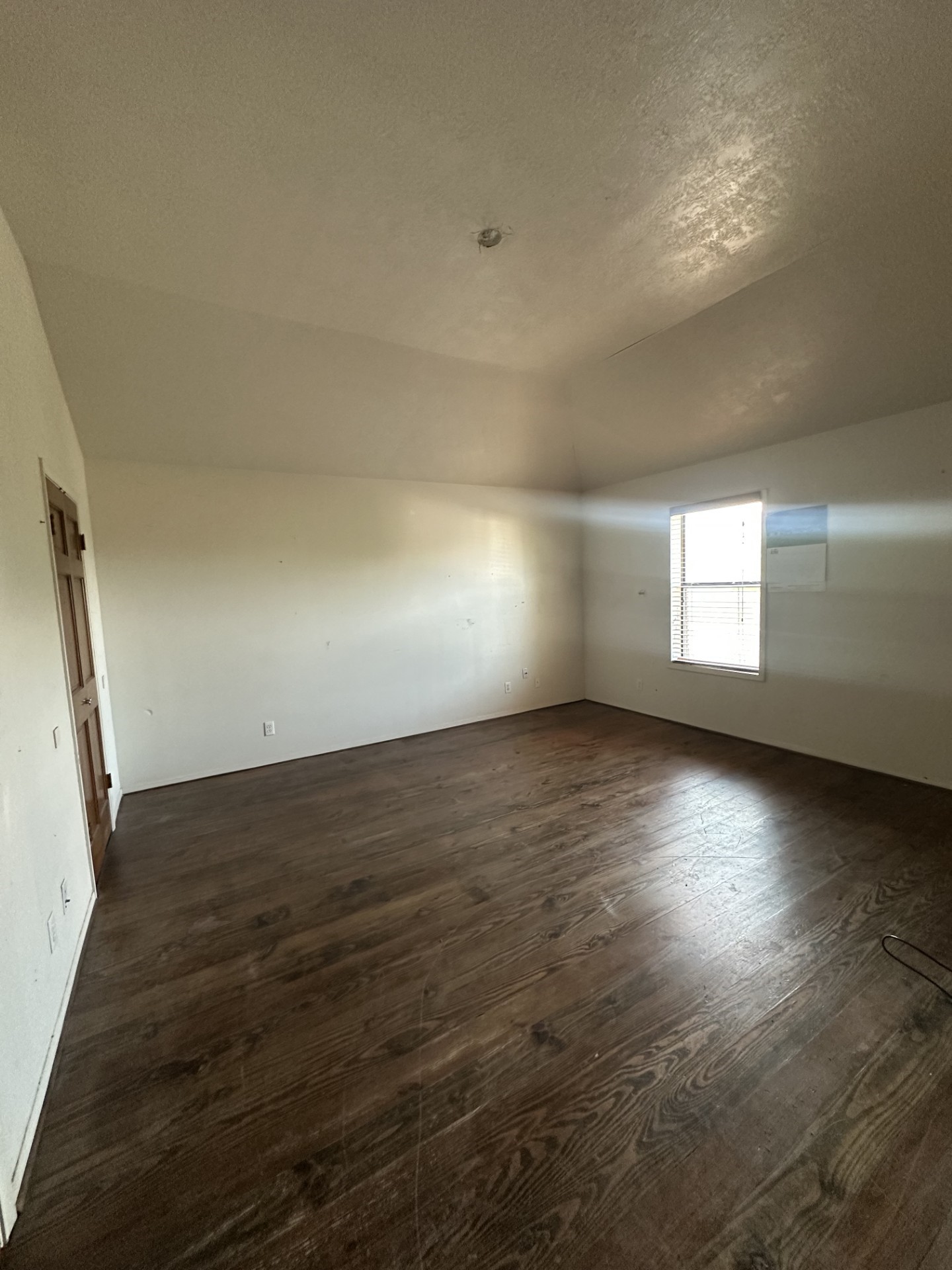1214 E Alamo Property Photo 6