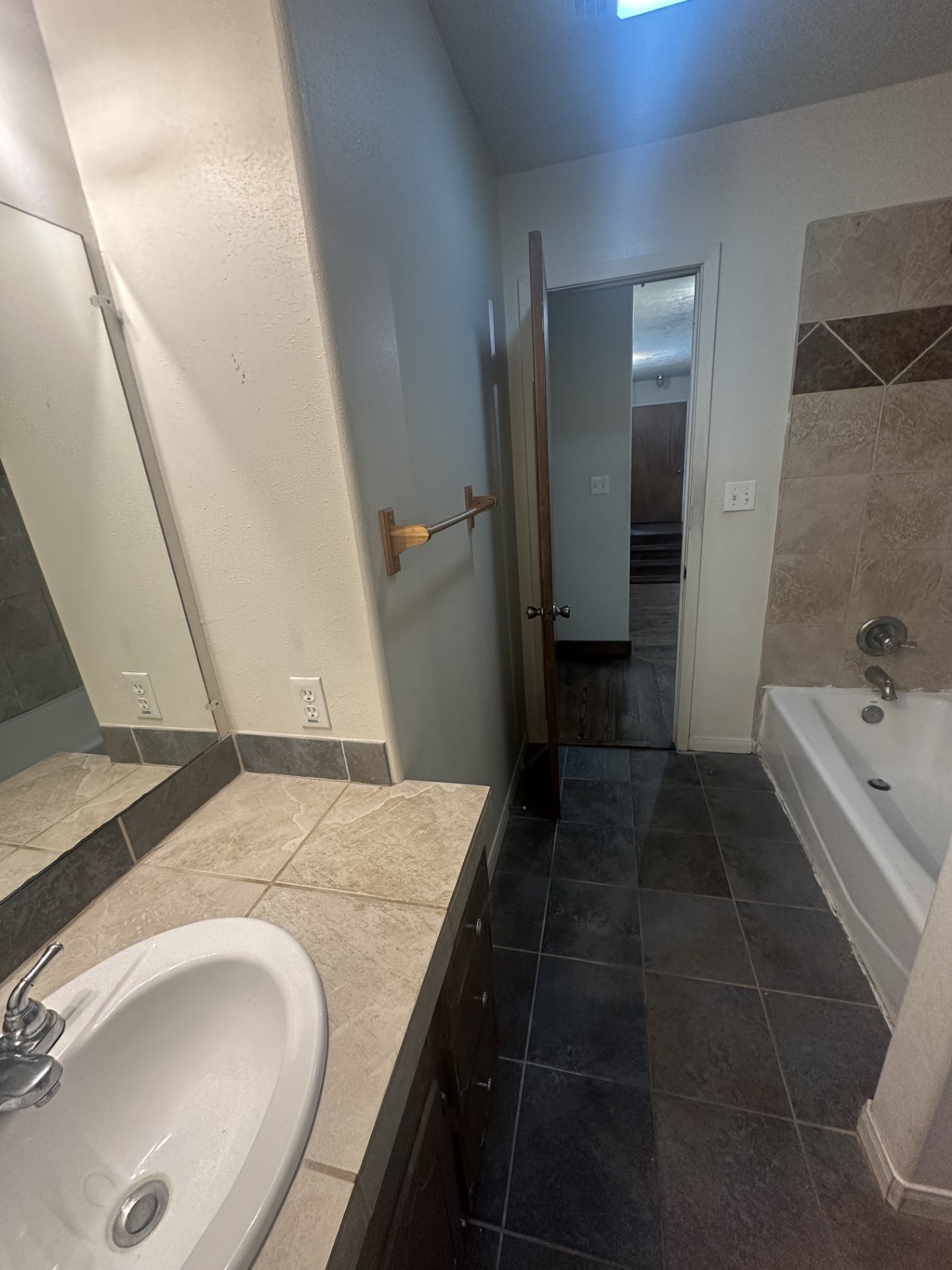 1214 E Alamo Property Photo 10