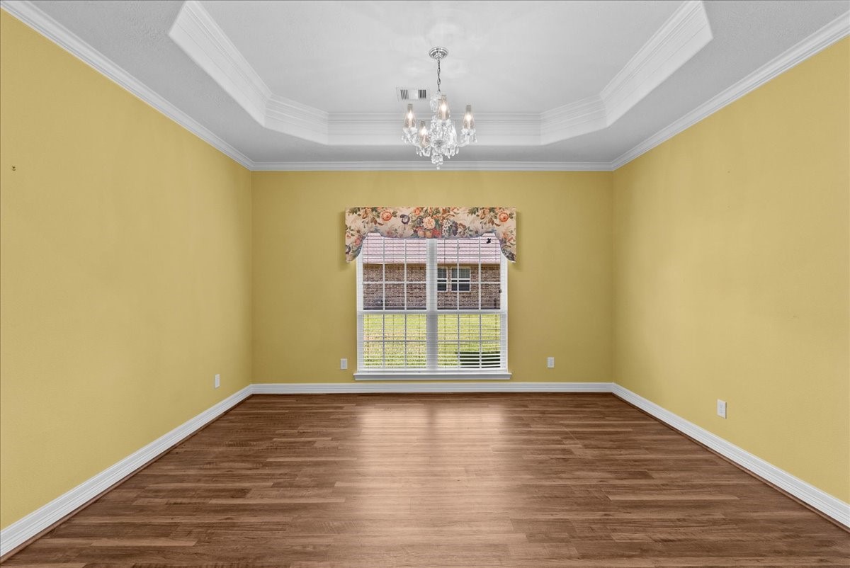 607 Oak Street Property Photo 7