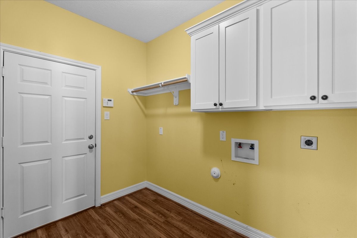 607 Oak Street Property Photo 8